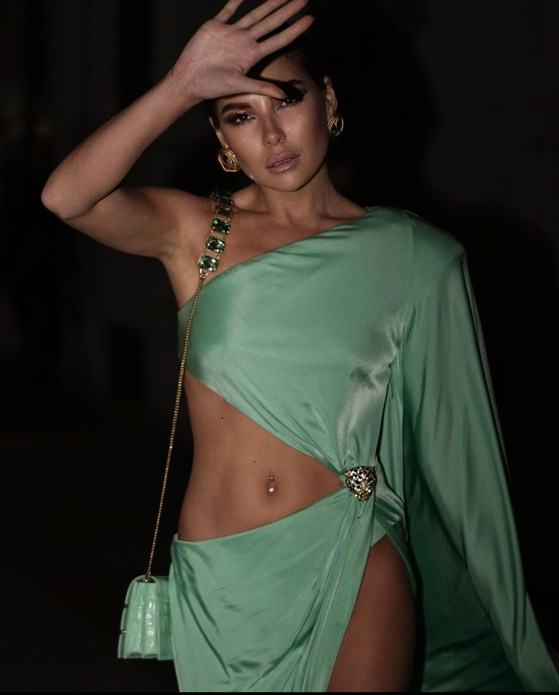 Karina Nigay. Julia Di |Fashion streetstyle photographer|videomaker in Milan & Paris