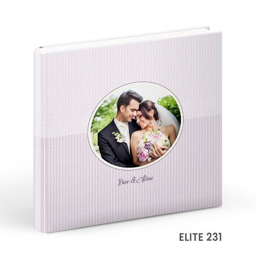 - Copertă delicată pentru album de botez cu tematică copilărie  - Model vesel de copertă album foto botez pentru fetiță/băiețel  - Album de botez cu copertă personalizată și design elegant  - Copertă colorată și jucăușă pentru albumele de botez.alinofotostudio,fotograf Botoșani ,fotograf Iași,fotograf Suceava ,Alin chirila fotograf, album botez, Photobook , servicii fotobotez,servicii foto video botez ,- Copertă elegantă pentru album de nuntă din piele albă  - Model rafinat de copertă album foto nuntă personalizat  - Copertă premium pentru album foto de nuntă – design clasic  - Album de nuntă cu copertă din materiale fine și detalii de lux.Colectia Swarovski.   Celebrele cristale Swarovski asezate cu inspiratie pe linii grafice rafinate dau strãlucire si stil invitatiei de a deschide un album de referintã.Colectia Elite.   Impresionat înainte de a deschide albumul. Imagine si decor imprimate de înaltã calitate pe coperta din piele ecologicã.