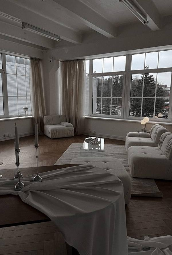 Nuomojamos Fotostudijos Vilniuje. Framed by Evelina | Vestuvių fotografė