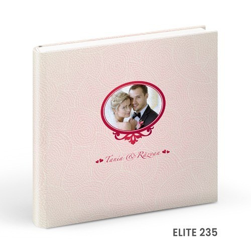 - Copertă delicată pentru album de botez cu tematică copilărie  - Model vesel de copertă album foto botez pentru fetiță/băiețel  - Album de botez cu copertă personalizată și design elegant  - Copertă colorată și jucăușă pentru albumele de botez.alinofotostudio,fotograf Botoșani ,fotograf Iași,fotograf Suceava ,Alin chirila fotograf, album botez, Photobook , servicii fotobotez,servicii foto video botez ,- Copertă elegantă pentru album de nuntă din piele albă  - Model rafinat de copertă album foto nuntă personalizat  - Copertă premium pentru album foto de nuntă – design clasic  - Album de nuntă cu copertă din materiale fine și detalii de lux.Colectia Swarovski.   Celebrele cristale Swarovski asezate cu inspiratie pe linii grafice rafinate dau strãlucire si stil invitatiei de a deschide un album de referintã.Colectia Elite.   Impresionat înainte de a deschide albumul. Imagine si decor imprimate de înaltã calitate pe coperta din piele ecologicã.