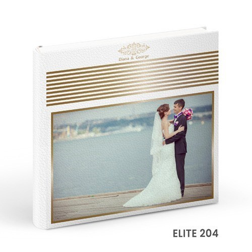 - Copertă delicată pentru album de botez cu tematică copilărie  - Model vesel de copertă album foto botez pentru fetiță/băiețel  - Album de botez cu copertă personalizată și design elegant  - Copertă colorată și jucăușă pentru albumele de botez.alinofotostudio,fotograf Botoșani ,fotograf Iași,fotograf Suceava ,Alin chirila fotograf, album botez, Photobook , servicii fotobotez,servicii foto video botez ,- Copertă elegantă pentru album de nuntă din piele albă  - Model rafinat de copertă album foto nuntă personalizat  - Copertă premium pentru album foto de nuntă – design clasic  - Album de nuntă cu copertă din materiale fine și detalii de lux.Colectia Swarovski.   Celebrele cristale Swarovski asezate cu inspiratie pe linii grafice rafinate dau strãlucire si stil invitatiei de a deschide un album de referintã.Colectia Elite.   Impresionat înainte de a deschide albumul. Imagine si decor imprimate de înaltã calitate pe coperta din piele ecologicã.