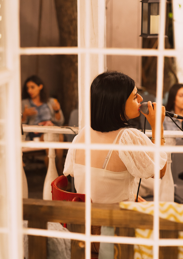 РЕПОРТАЖ. Фотограф в Ереване Карина Тоноян