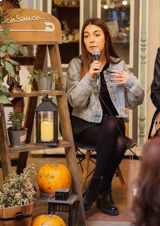 РЕПОРТАЖ. Фотограф в Ереване Карина Тоноян