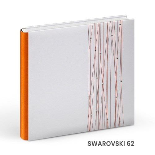 - Copertă delicată pentru album de botez cu tematică copilărie  - Model vesel de copertă album foto botez pentru fetiță/băiețel  - Album de botez cu copertă personalizată și design elegant  - Copertă colorată și jucăușă pentru albumele de botez.alinofotostudio,fotograf Botoșani ,fotograf Iași,fotograf Suceava ,Alin chirila fotograf, album botez, Photobook , servicii fotobotez,servicii foto video botez ,- Copertă elegantă pentru album de nuntă din piele albă  - Model rafinat de copertă album foto nuntă personalizat  - Copertă premium pentru album foto de nuntă – design clasic  - Album de nuntă cu copertă din materiale fine și detalii de lux.Colectia Swarovski.   Celebrele cristale Swarovski asezate cu inspiratie pe linii grafice rafinate dau strãlucire si stil invitatiei de a deschide un album de referintã.