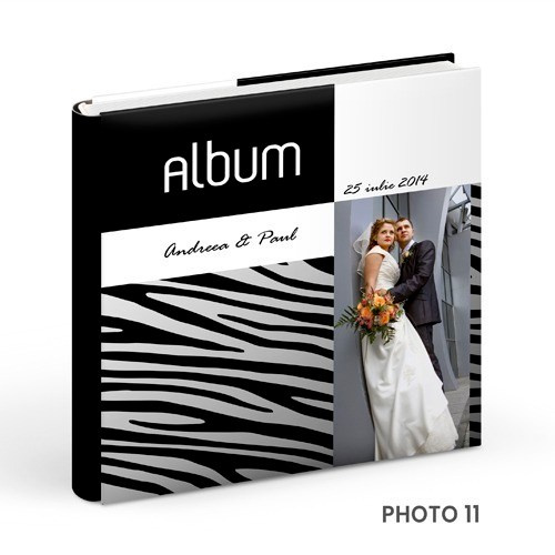 - Copertă delicată pentru album de botez cu tematică copilărie  - Model vesel de copertă album foto botez pentru fetiță/băiețel  - Album de botez cu copertă personalizată și design elegant  - Copertă colorată și jucăușă pentru albumele de botez.alinofotostudio,fotograf Botoșani ,fotograf Iași,fotograf Suceava ,Alin chirila fotograf, album botez, Photobook , servicii fotobotez,servicii foto video botez ,- Copertă elegantă pentru album de nuntă din piele albă  - Model rafinat de copertă album foto nuntă personalizat  - Copertă premium pentru album foto de nuntă – design clasic  - Album de nuntă cu copertă din materiale fine și detalii de lux.Colectia Swarovski.   Celebrele cristale Swarovski asezate cu inspiratie pe linii grafice rafinate dau strãlucire si stil invitatiei de a deschide un album de referintã.Colectia Elite.   Impresionat înainte de a deschide albumul. Imagine si decor imprimate de înaltã calitate pe coperta din piele ecologicã.Colectia Photo.   Aceastã colectie dã o idee clarã asupra continutului prin acoperirea copertii cu modele creative pe hârtie foto înfoliate pentru rezistentã în timp si pentru a fi foarte plãcute la atingere.Colectia Contemporary.   Sofisticat si discret imprimat pe o piele ecologicã, oricare album din colectia Contemporary inspirã un solid stil clasic.