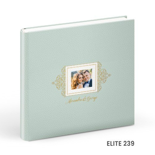 - Copertă delicată pentru album de botez cu tematică copilărie  - Model vesel de copertă album foto botez pentru fetiță/băiețel  - Album de botez cu copertă personalizată și design elegant  - Copertă colorată și jucăușă pentru albumele de botez.alinofotostudio,fotograf Botoșani ,fotograf Iași,fotograf Suceava ,Alin chirila fotograf, album botez, Photobook , servicii fotobotez,servicii foto video botez ,- Copertă elegantă pentru album de nuntă din piele albă  - Model rafinat de copertă album foto nuntă personalizat  - Copertă premium pentru album foto de nuntă – design clasic  - Album de nuntă cu copertă din materiale fine și detalii de lux.Colectia Swarovski.   Celebrele cristale Swarovski asezate cu inspiratie pe linii grafice rafinate dau strãlucire si stil invitatiei de a deschide un album de referintã.Colectia Elite.   Impresionat înainte de a deschide albumul. Imagine si decor imprimate de înaltã calitate pe coperta din piele ecologicã.