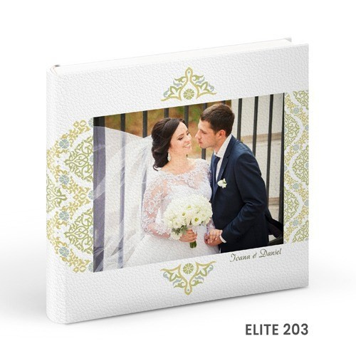 - Copertă delicată pentru album de botez cu tematică copilărie  - Model vesel de copertă album foto botez pentru fetiță/băiețel  - Album de botez cu copertă personalizată și design elegant  - Copertă colorată și jucăușă pentru albumele de botez.alinofotostudio,fotograf Botoșani ,fotograf Iași,fotograf Suceava ,Alin chirila fotograf, album botez, Photobook , servicii fotobotez,servicii foto video botez ,- Copertă elegantă pentru album de nuntă din piele albă  - Model rafinat de copertă album foto nuntă personalizat  - Copertă premium pentru album foto de nuntă – design clasic  - Album de nuntă cu copertă din materiale fine și detalii de lux.Colectia Swarovski.   Celebrele cristale Swarovski asezate cu inspiratie pe linii grafice rafinate dau strãlucire si stil invitatiei de a deschide un album de referintã.Colectia Elite.   Impresionat înainte de a deschide albumul. Imagine si decor imprimate de înaltã calitate pe coperta din piele ecologicã.