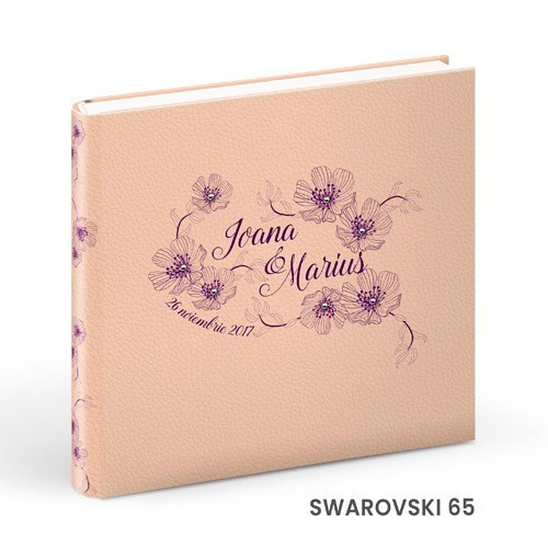 - Copertă delicată pentru album de botez cu tematică copilărie  - Model vesel de copertă album foto botez pentru fetiță/băiețel  - Album de botez cu copertă personalizată și design elegant  - Copertă colorată și jucăușă pentru albumele de botez.alinofotostudio,fotograf Botoșani ,fotograf Iași,fotograf Suceava ,Alin chirila fotograf, album botez, Photobook , servicii fotobotez,servicii foto video botez ,- Copertă elegantă pentru album de nuntă din piele albă  - Model rafinat de copertă album foto nuntă personalizat  - Copertă premium pentru album foto de nuntă – design clasic  - Album de nuntă cu copertă din materiale fine și detalii de lux.Colectia Swarovski.   Celebrele cristale Swarovski asezate cu inspiratie pe linii grafice rafinate dau strãlucire si stil invitatiei de a deschide un album de referintã.