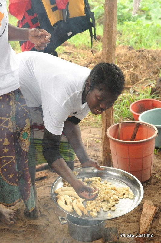 Photos of volunteer work in Mozambique. Simbahalu