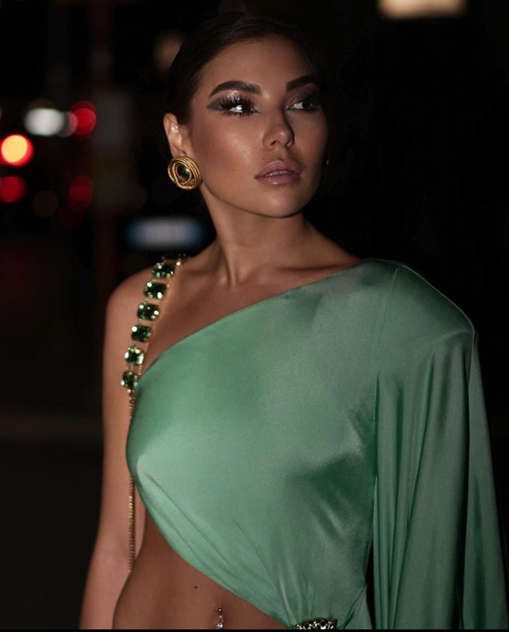 Karina Nigay. Julia Di |Fashion streetstyle photographer|videomaker in Milan & Paris