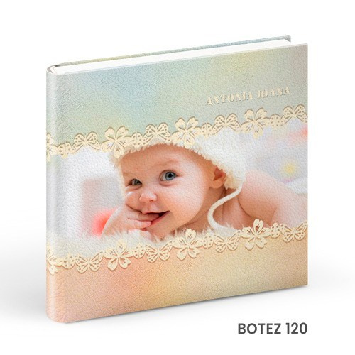 - Copertă delicată pentru album de botez cu tematică copilărie  - Model vesel de copertă album foto botez pentru fetiță/băiețel  - Album de botez cu copertă personalizată și design elegant  - Copertă colorată și jucăușă pentru albumele de botez.alinofotostudio,fotograf Botoșani ,fotograf Iași,fotograf Suceava ,Alin chirila fotograf, album botez, Photobook , servicii fotobotez,servicii foto video botez 