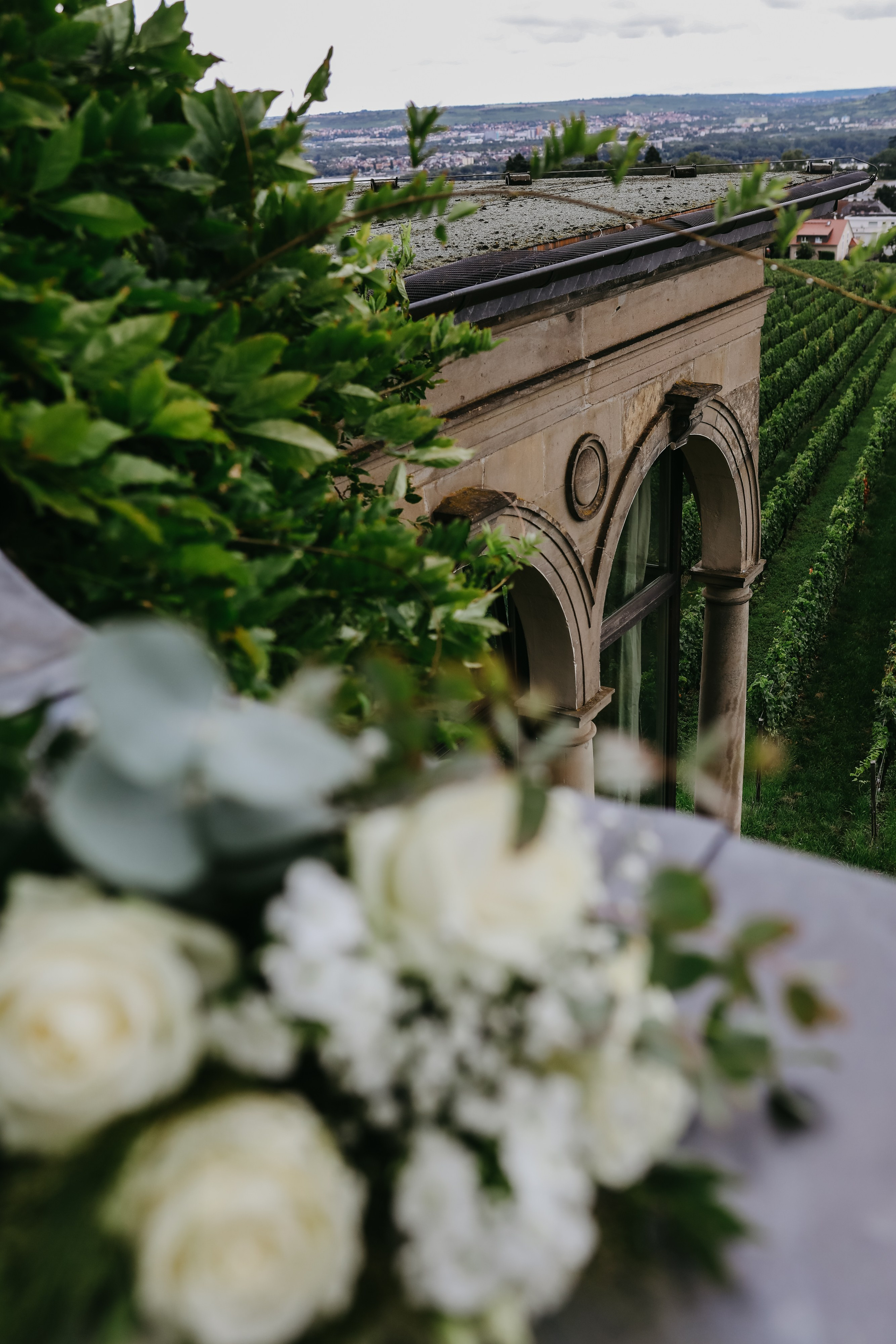 Hochzeit auf Burg Schwarzenstein – Hochzeitsfotografin Frankfurt am Main begleitet elegante Feiern
