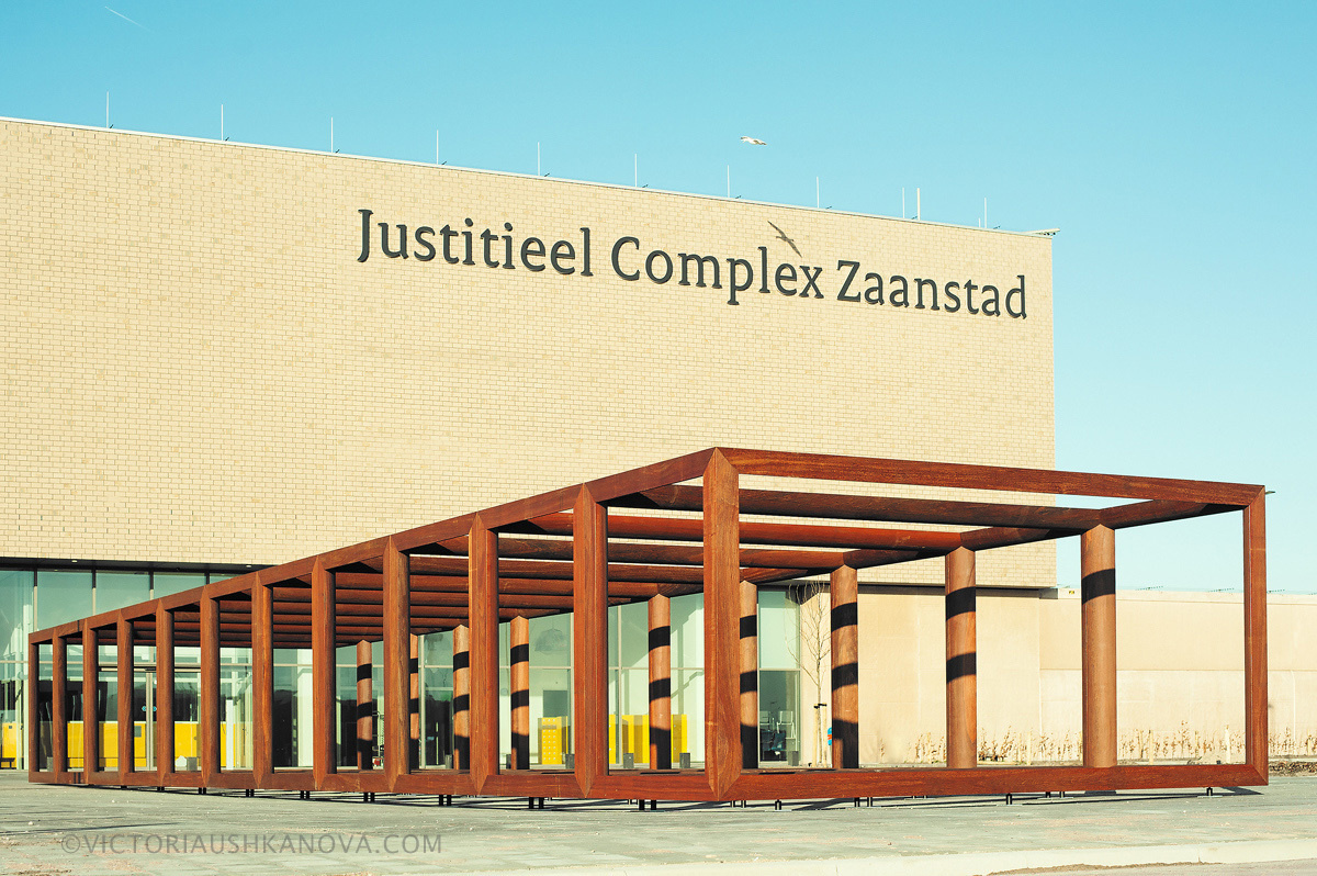 Art sculpture for prison. Portrait Photographer in Brussels & Amsterdam — Victoria Ushkanova