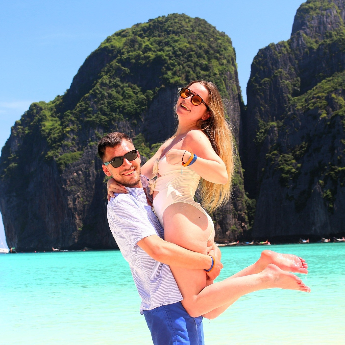 FOTO VIDEO EVENIMENTE IN LONDRA, UK - NIGHT LENS - Nunta, Botez, Aniversare