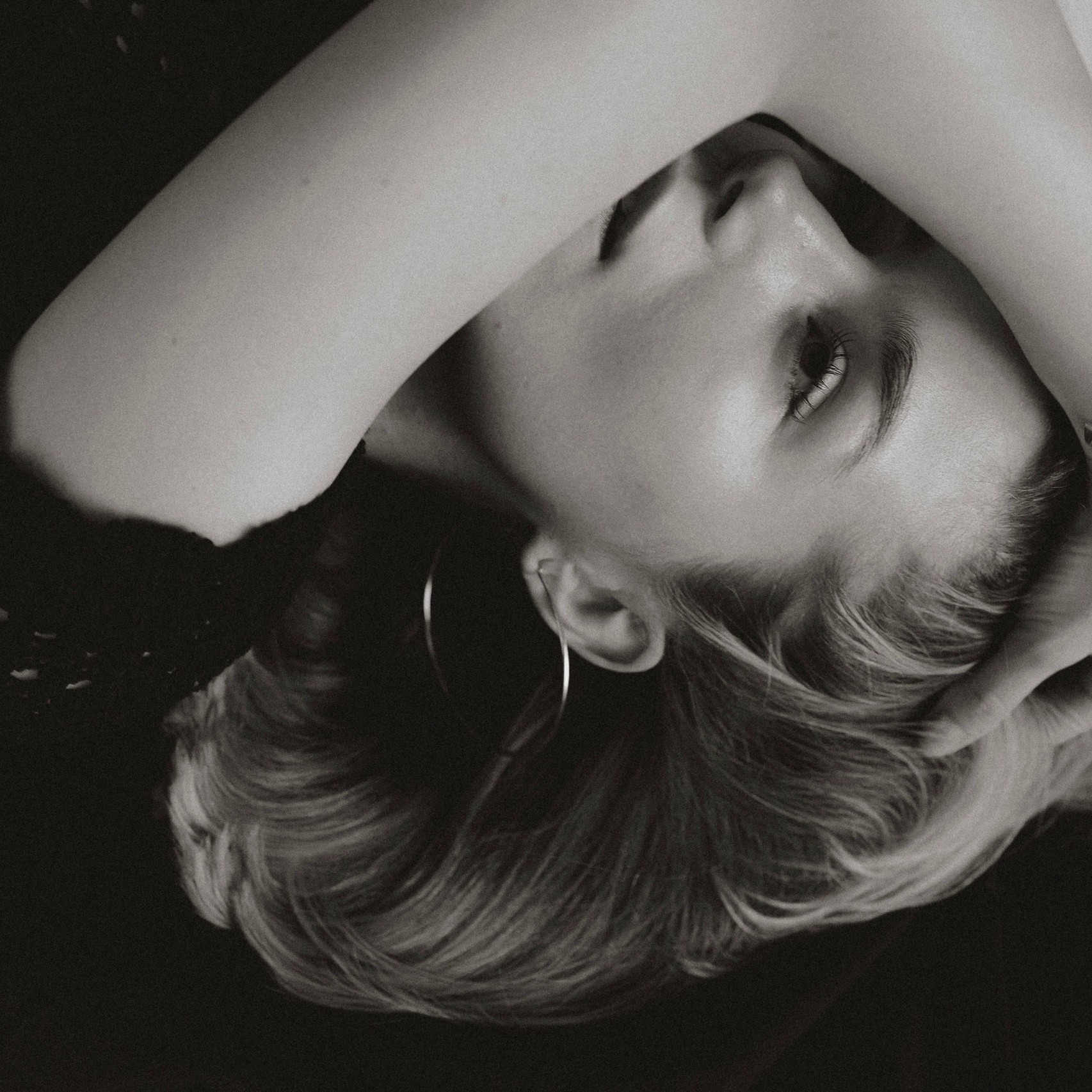 CONTACTS. PHOTOGRAPHER FOR PERSONAL AND BRAND STORIES PORTO PORTUGAL WORLDWIDE