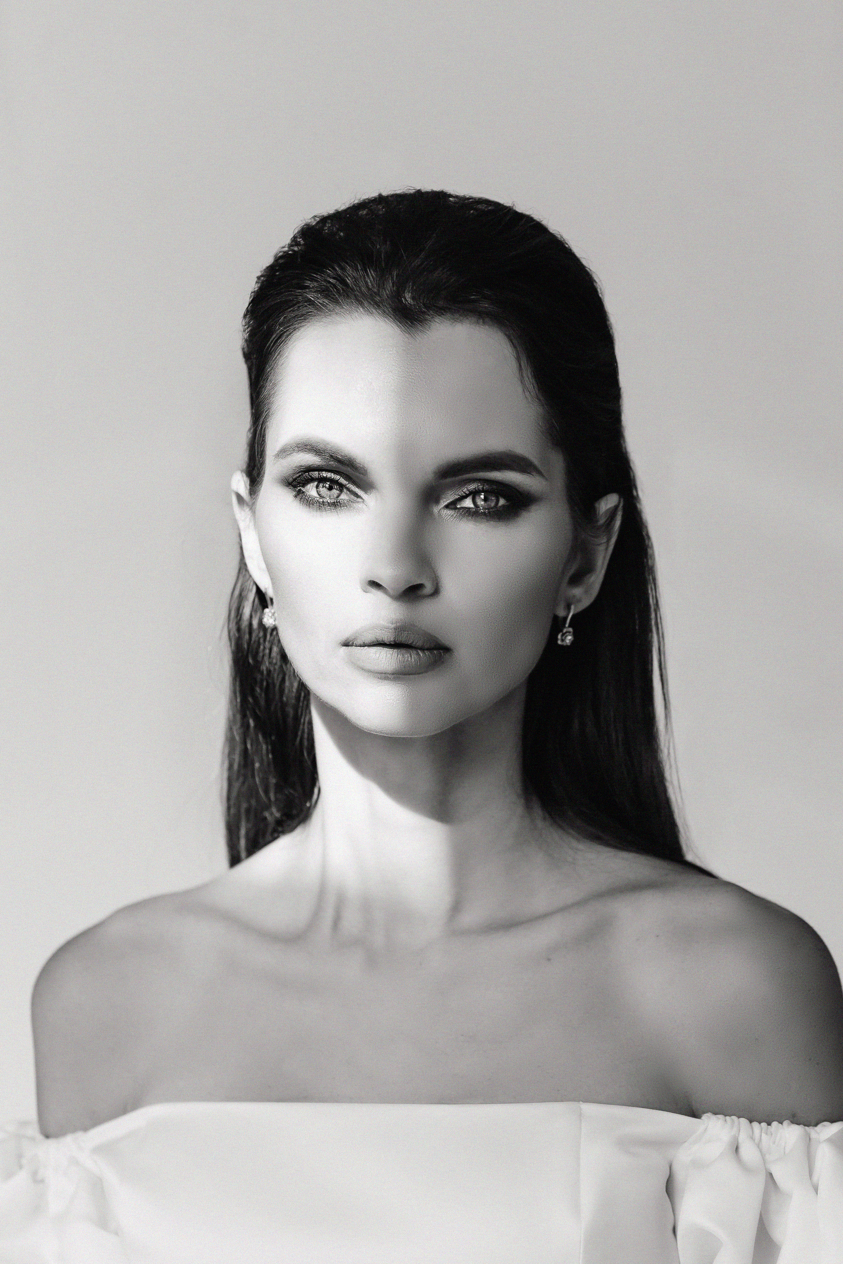 Individuala. Iurkovski PHOTOGRAPHY in Europe. Luxury destination weddings and events