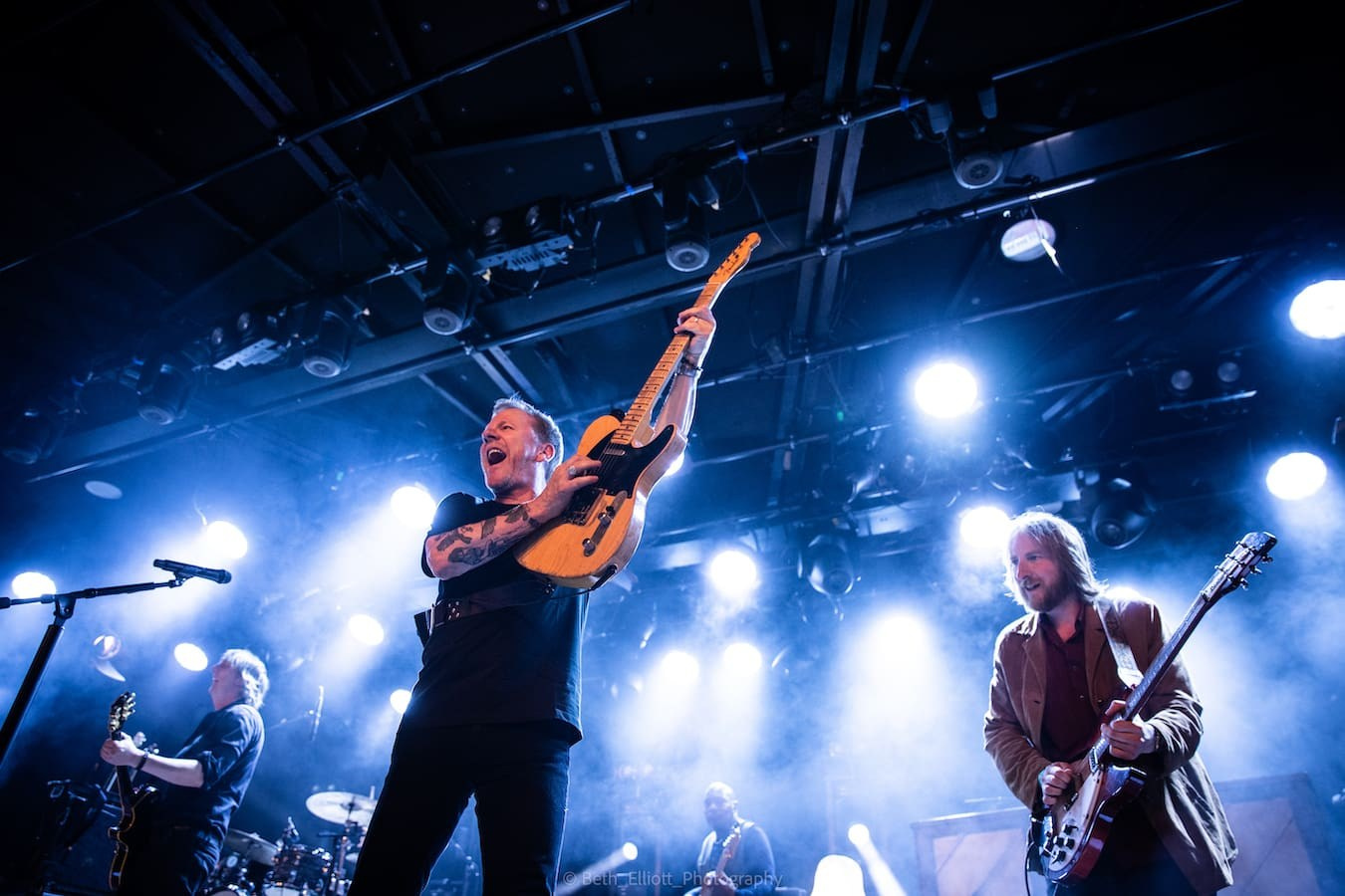 Kiefer Sutherland releases “Goodbye California”, second single from upcoming album Grey | FOTKAI