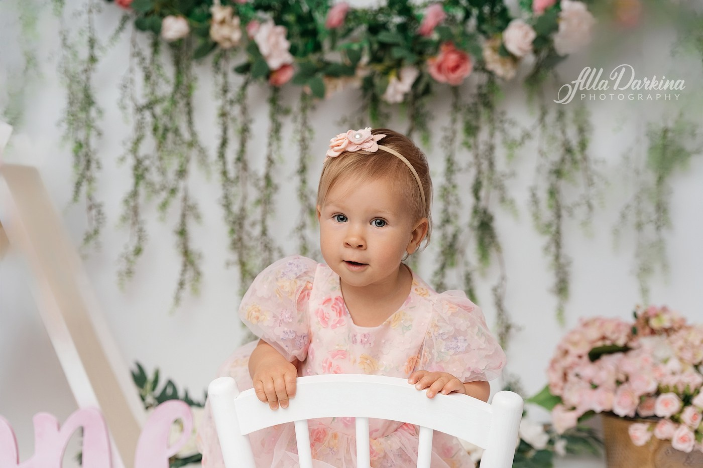 Cake smash session price guide. Newborn and family photographer. Hills District. Sydney