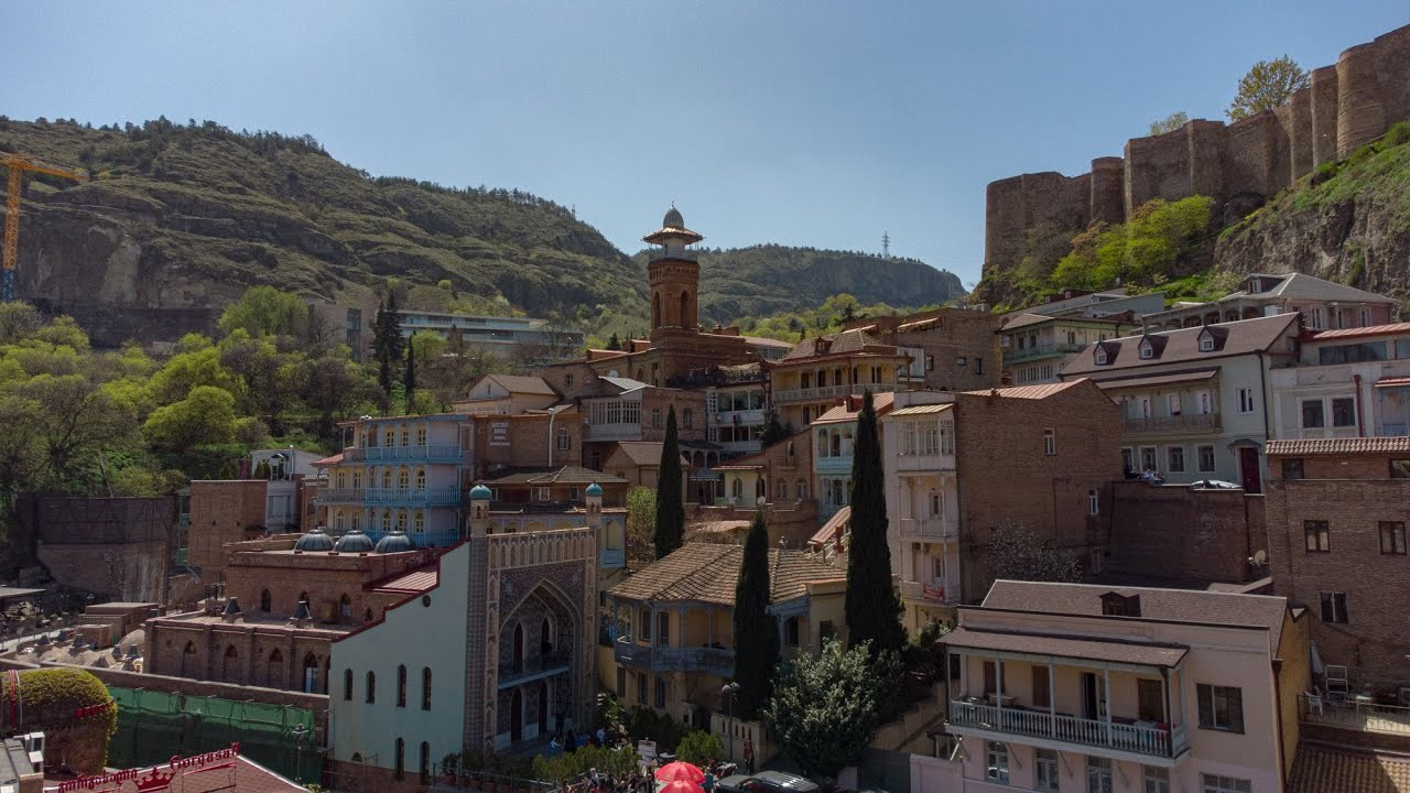 გასეირნება ძველ თბილისში. FramefreeMan