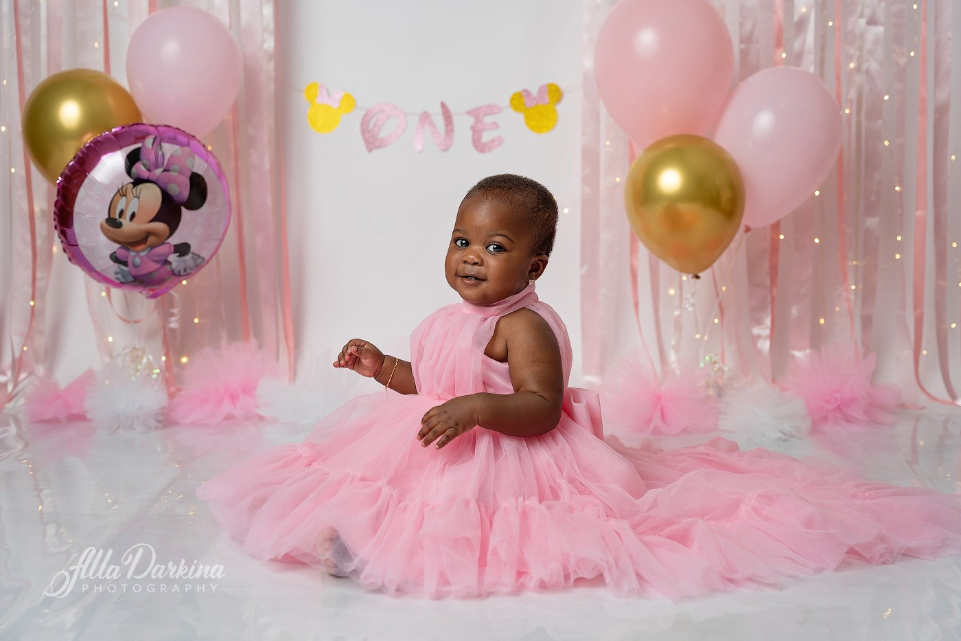 Cake smash session price guide. Newborn and family photographer. Hills District. Sydney