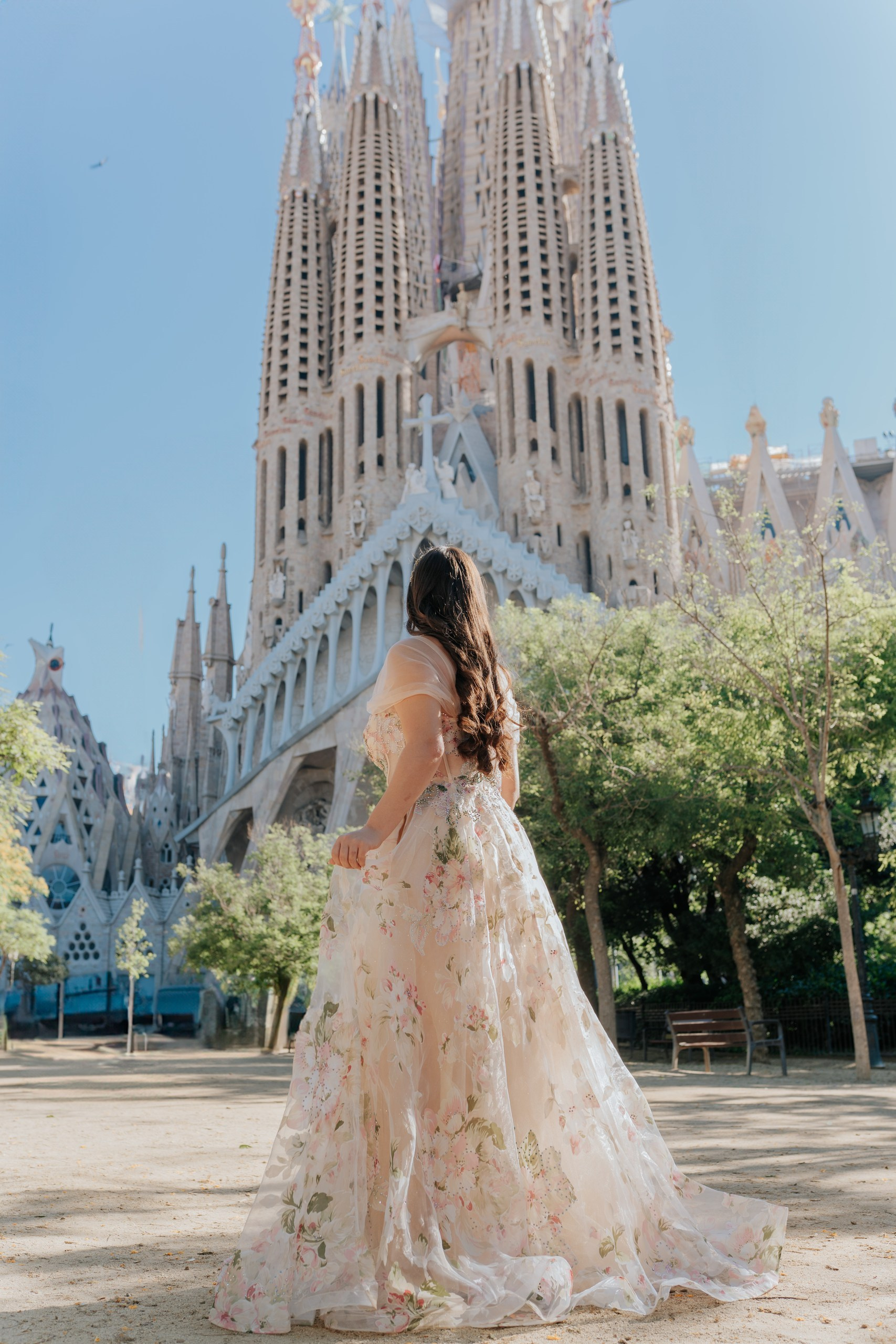 A Quinceañera (15th birthday) photoshoot in Barcelona. DiaFoto — Wow Photographer in Barcelona | Premium Barcelona Photoshoot Experience