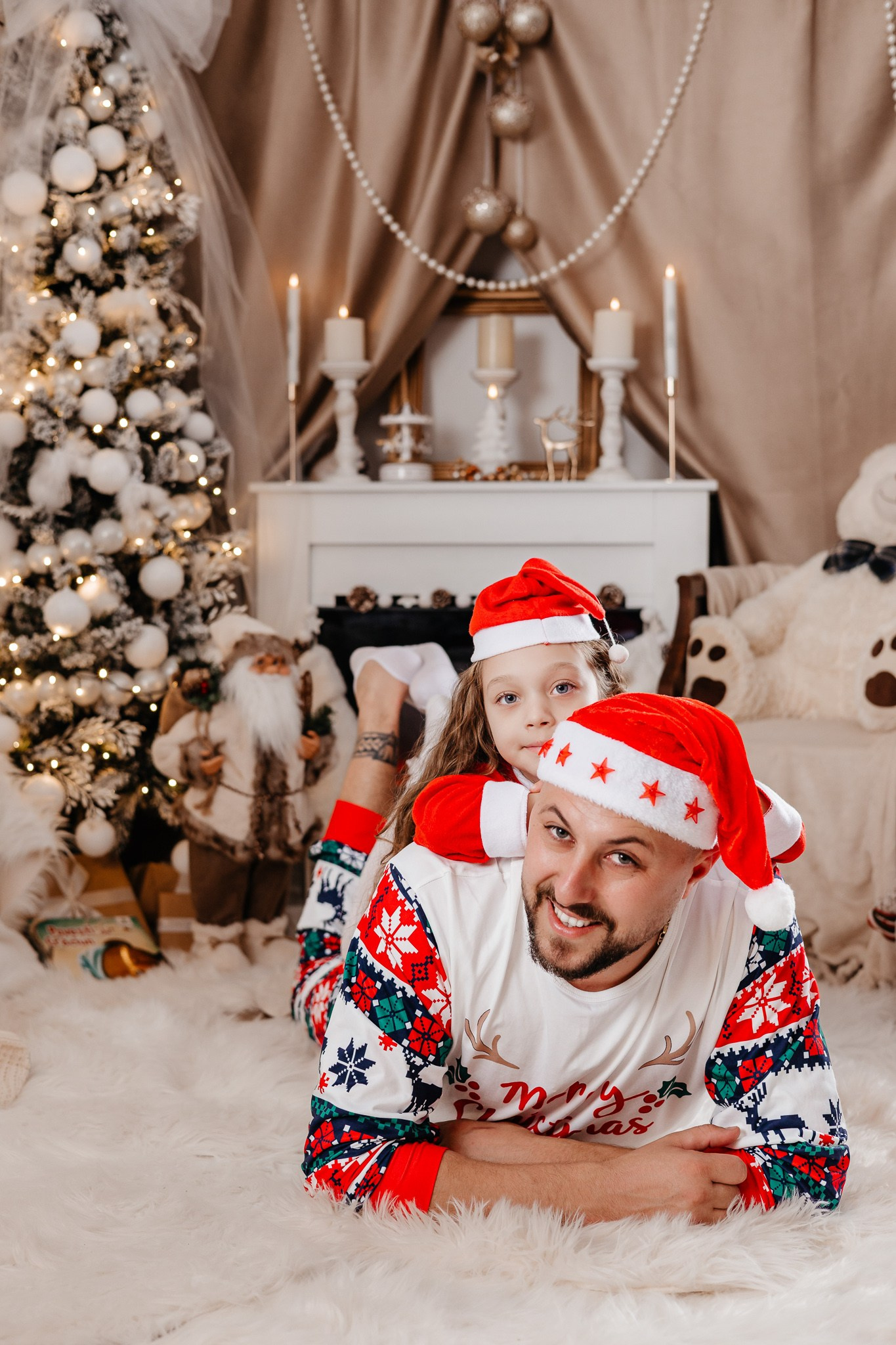 Ședințe Foto Crăciun 2025 Piatra Neamț | Fotografii de Sărbători | FotoACTIV. Fotograf Profesionist Piatra Neamț, Roman, Târgu Neamț, Bicaz, Neamț | Studio, Nuntă, Botez, Eveniment | FotoACTIV