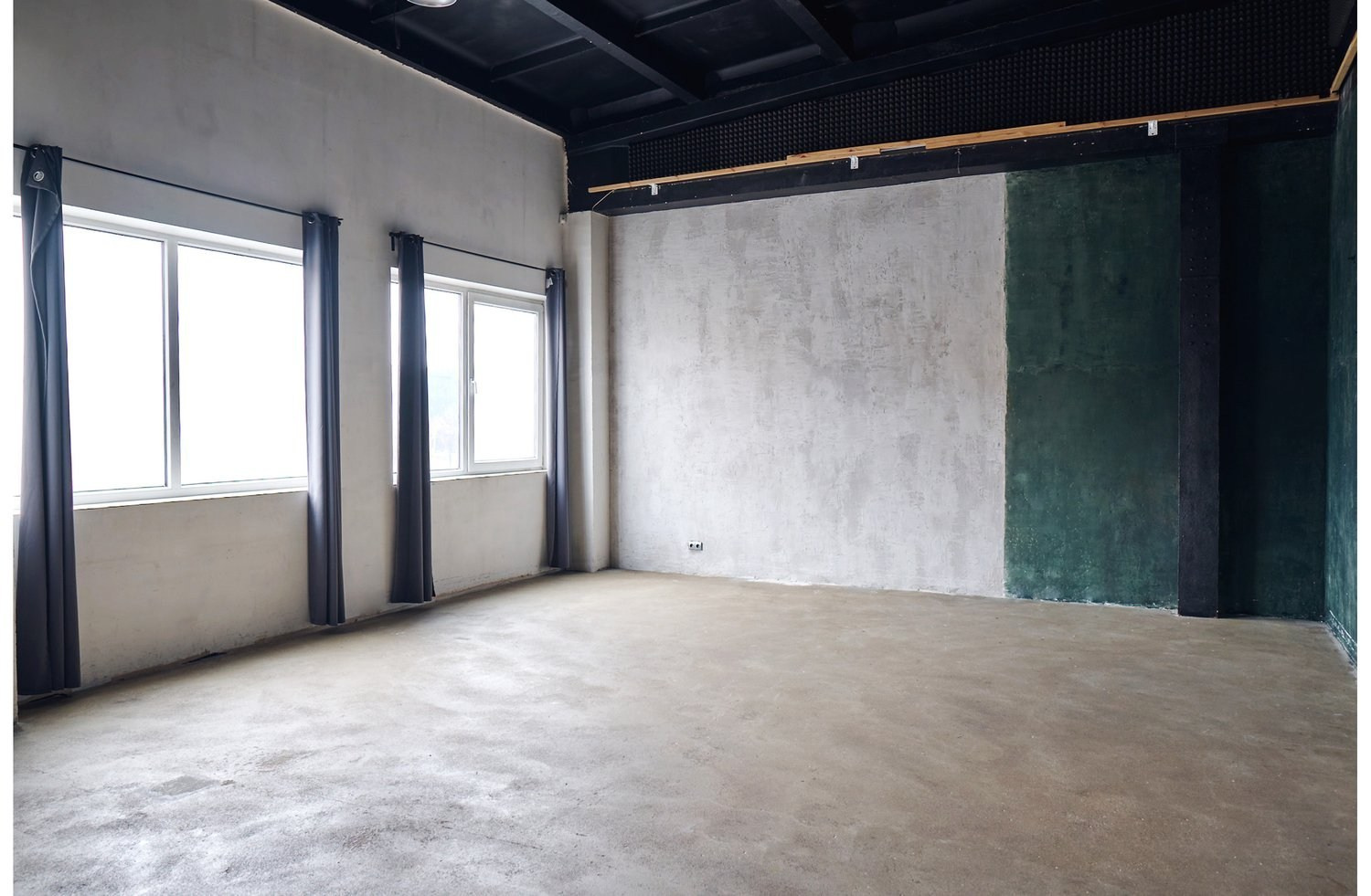 Nuomojamos Fotostudijos Vilniuje. Framed by Evelina | Vestuvių fotografė