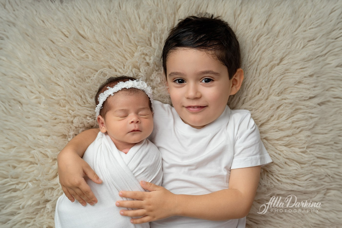 Newborn session price guide. Newborn and family photographer. Hills District. Sydney
