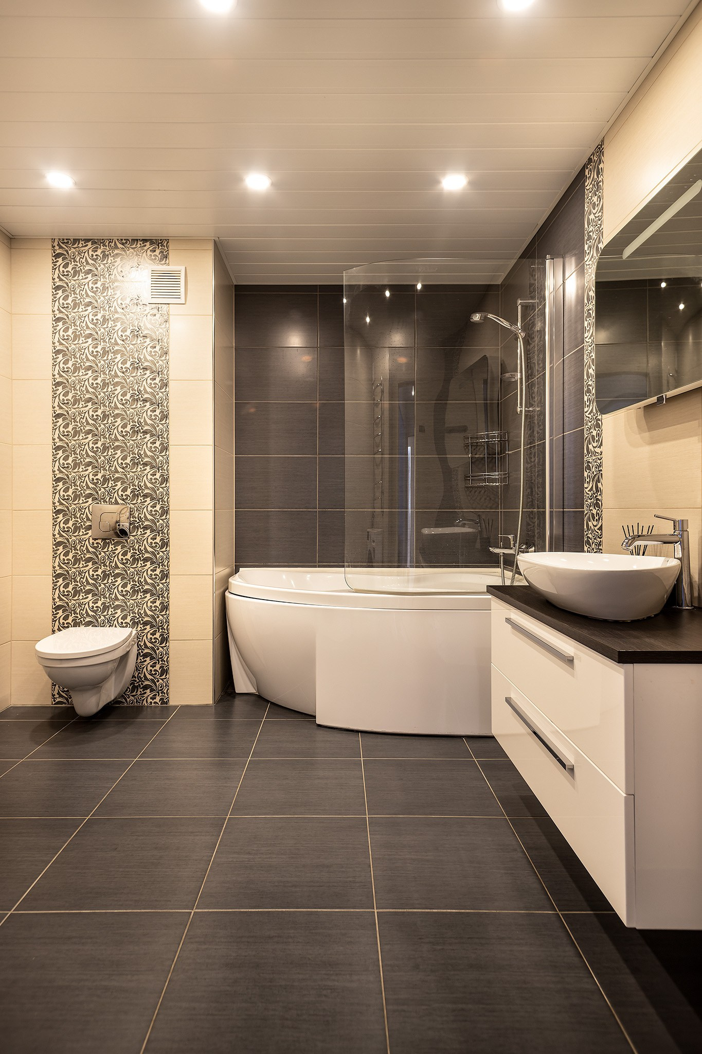 Real Estate and Interior Photography. Tony photographer and videographer in Tallinn