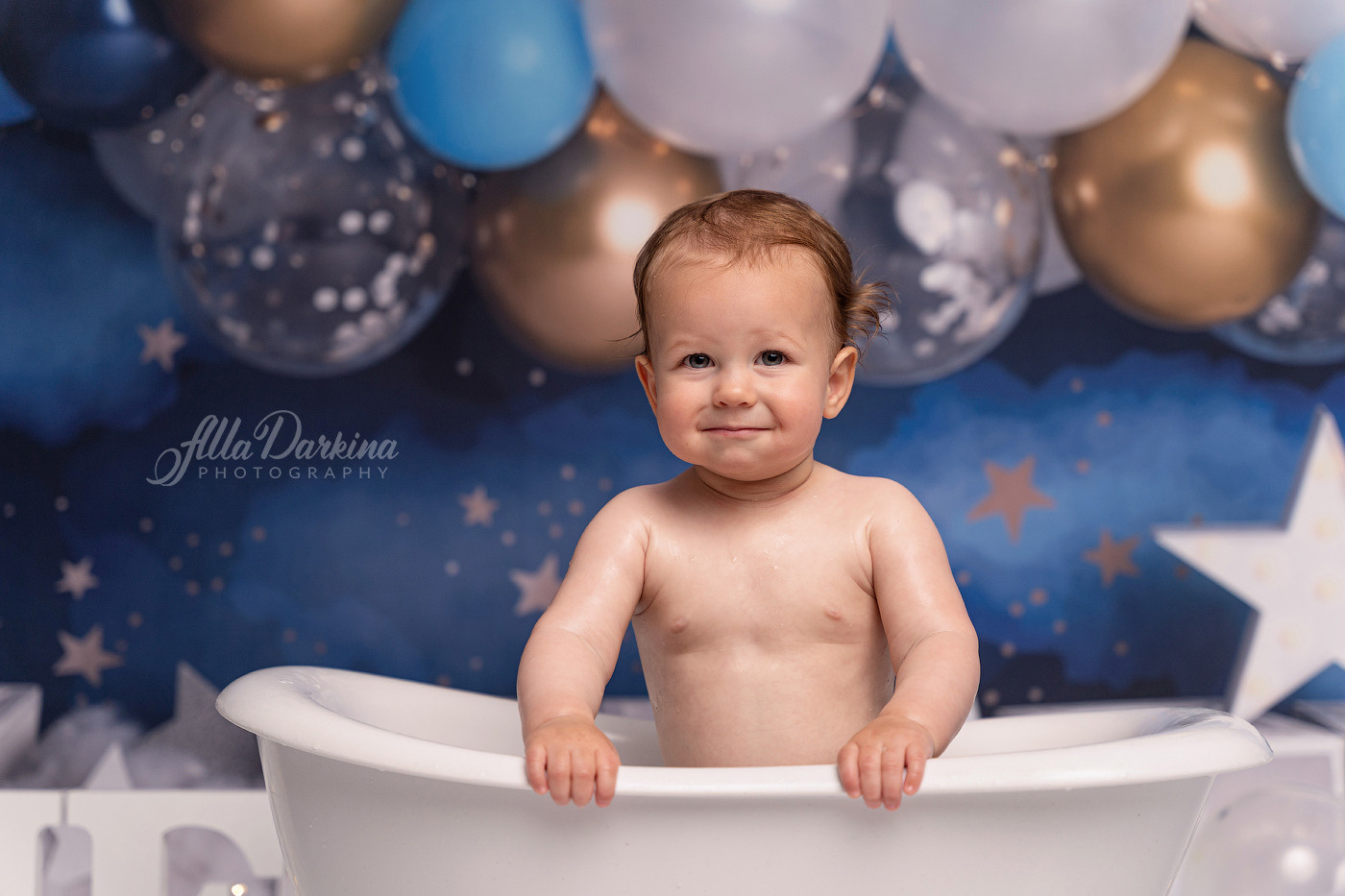 Cake smash session price guide. Newborn and family photographer. Hills District. Sydney