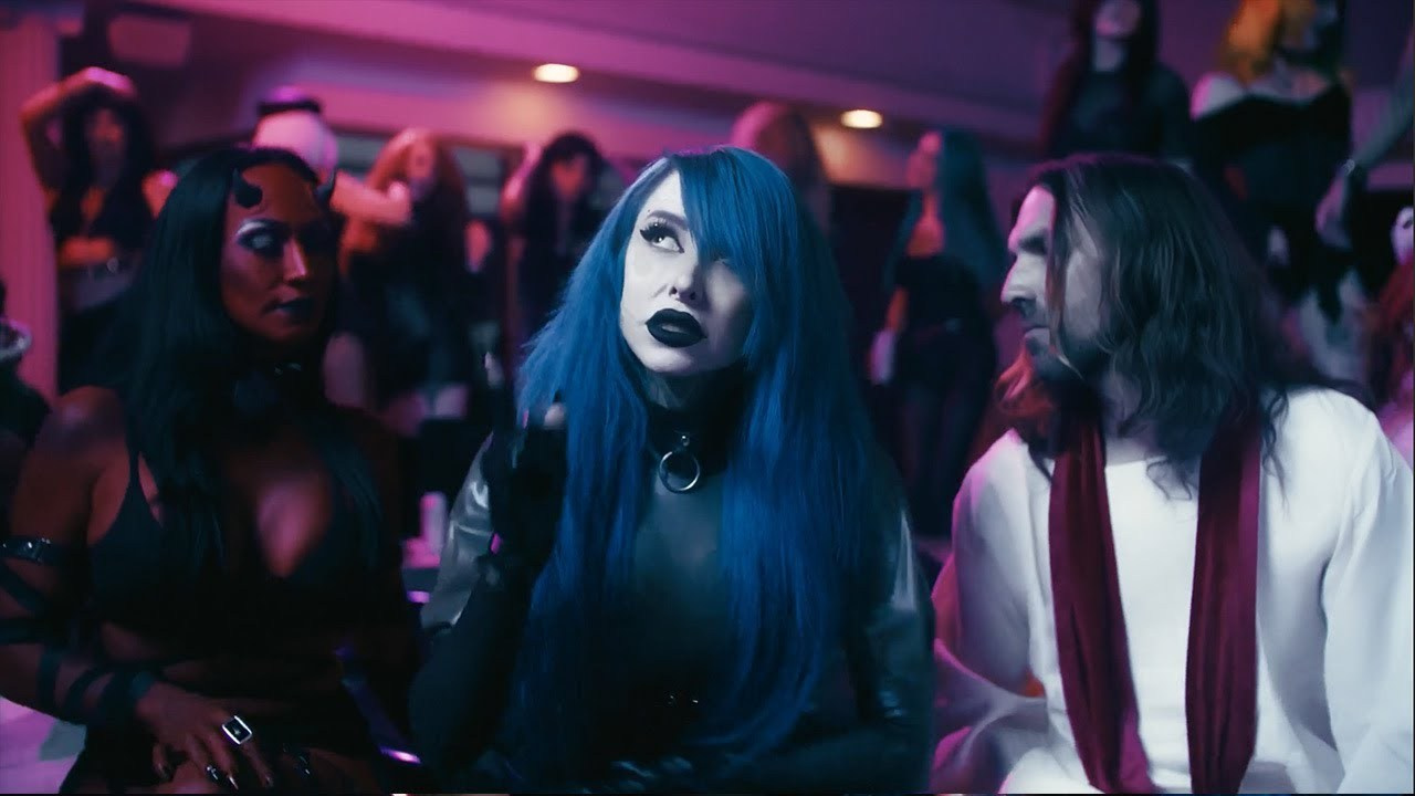 STITCHED UP HEART anuncian su nuevo álbum Medusa y estrenan el videoclip del provocador sencillo «Glitch Bitch» | FOTKAI