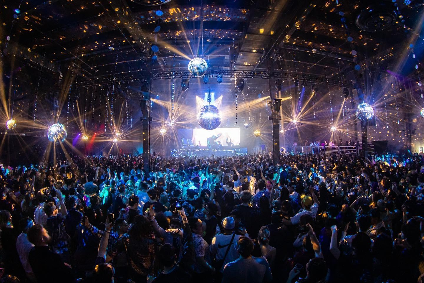 Benidorm Disco Festival 2025: 4 días de música disco y diversión en Benidorm | FOTKAI