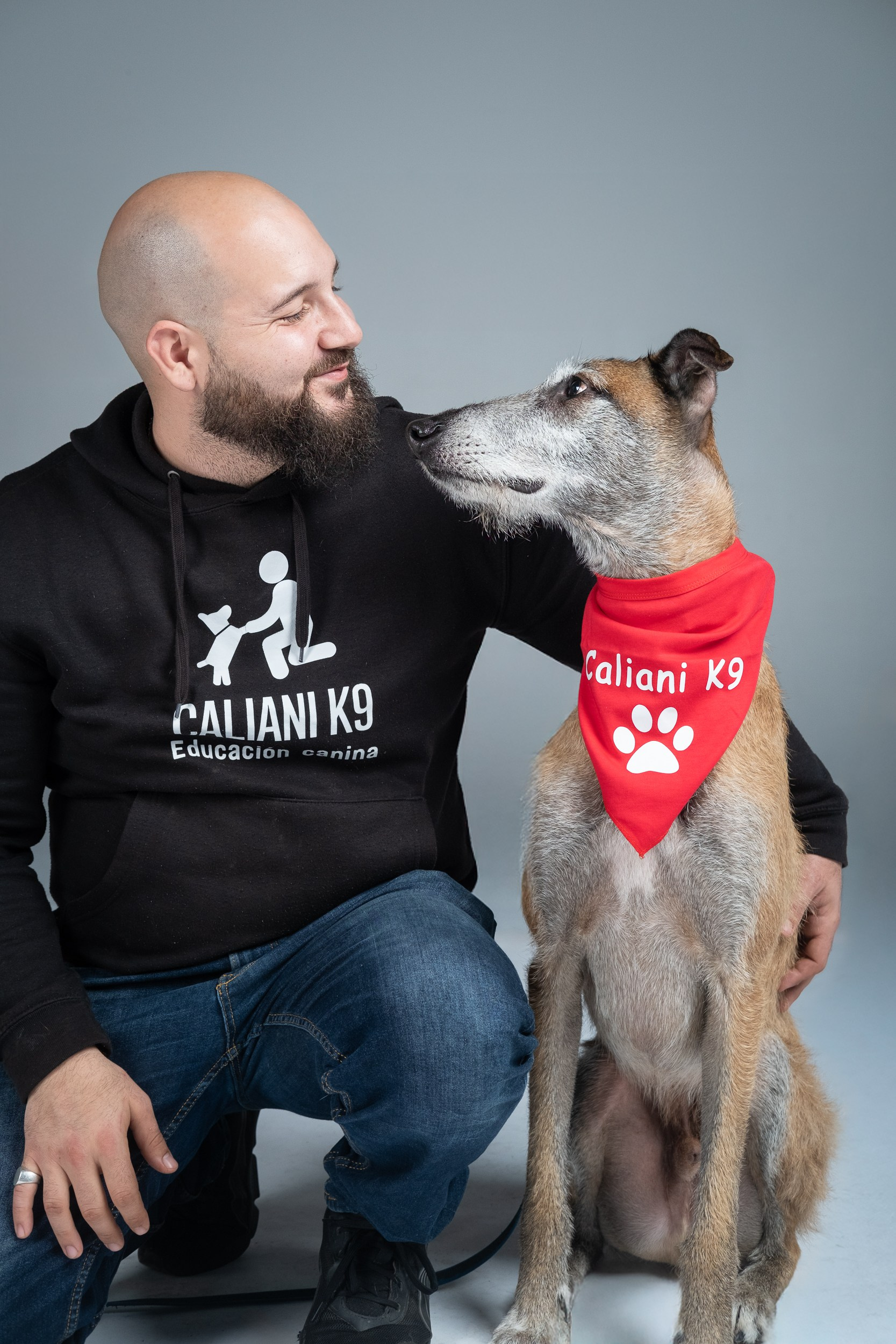 Sesión Corporativa Caliani K9. Fotos con huella, fotografía de perros y mascotas en Sevilla