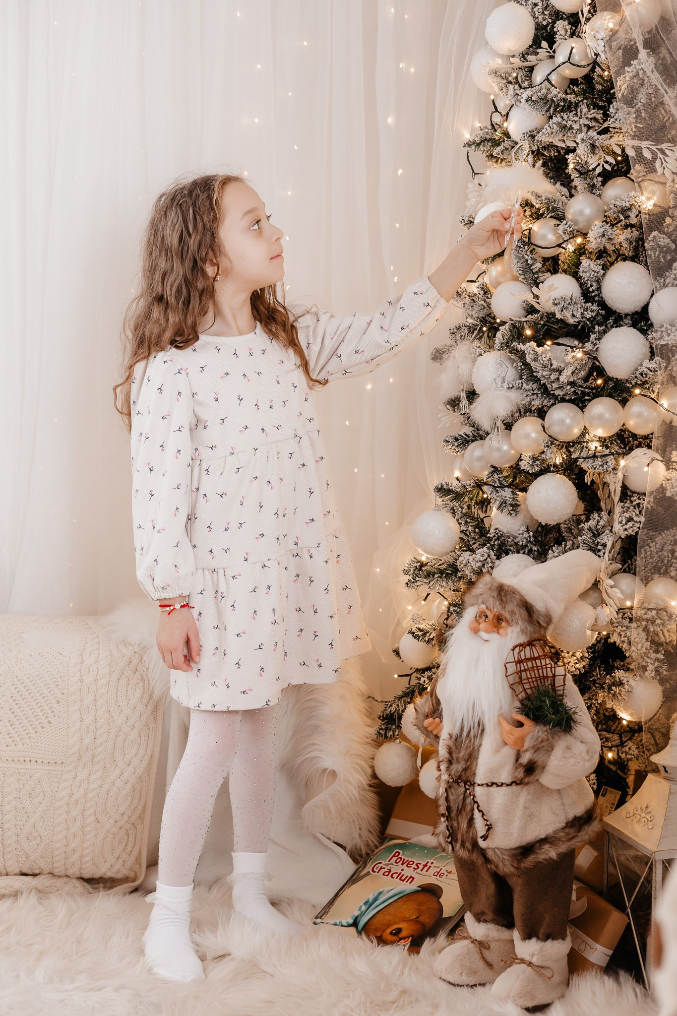 Ședințe Foto Crăciun 2025 Piatra Neamț | Fotografii de Sărbători | FotoACTIV. Fotograf Profesionist Piatra Neamț, Roman, Târgu Neamț, Bicaz, Neamț | Studio, Nuntă, Botez, Eveniment | FotoACTIV