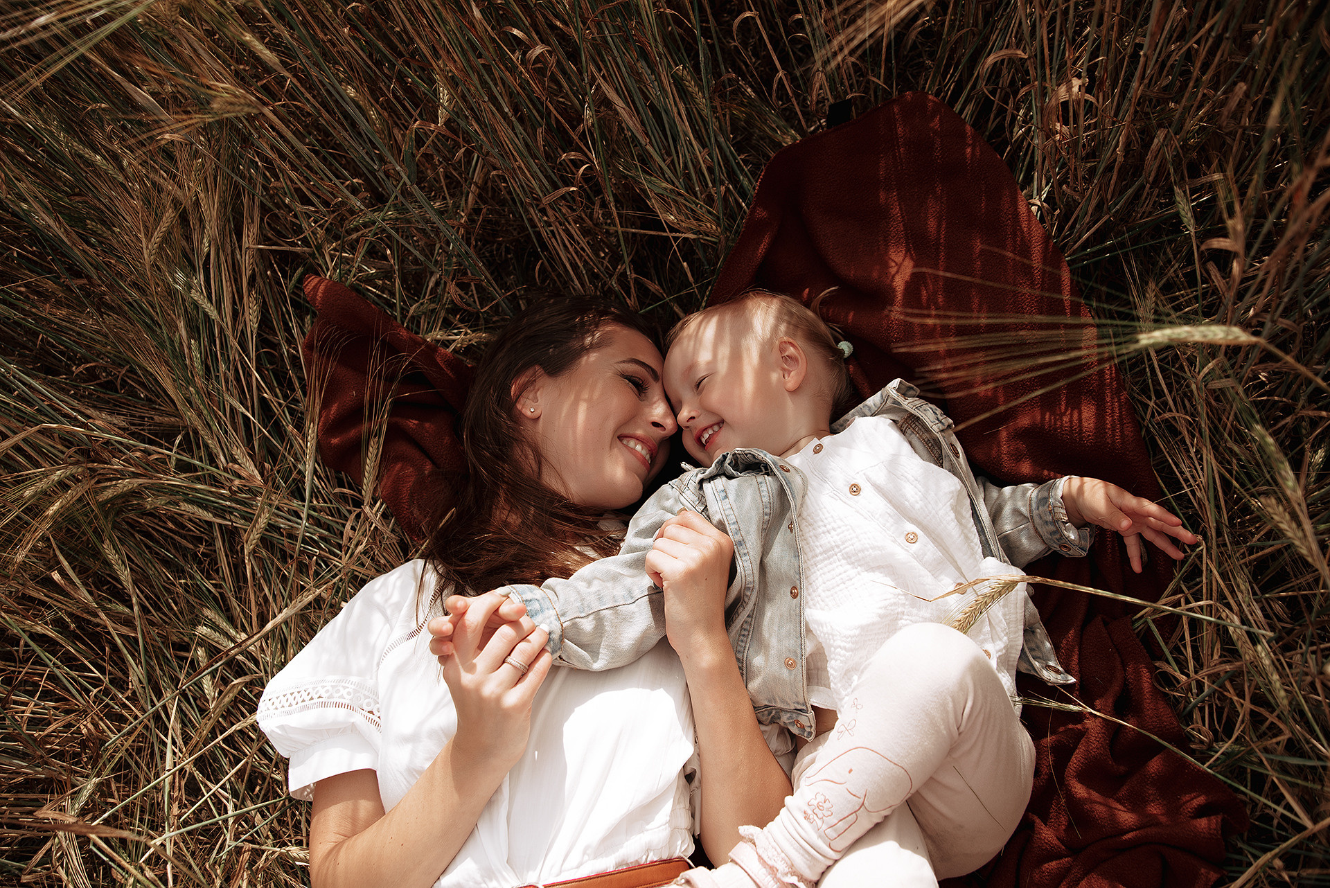 Family photography. Aigul Photography — wedding, newborn, and family photographer