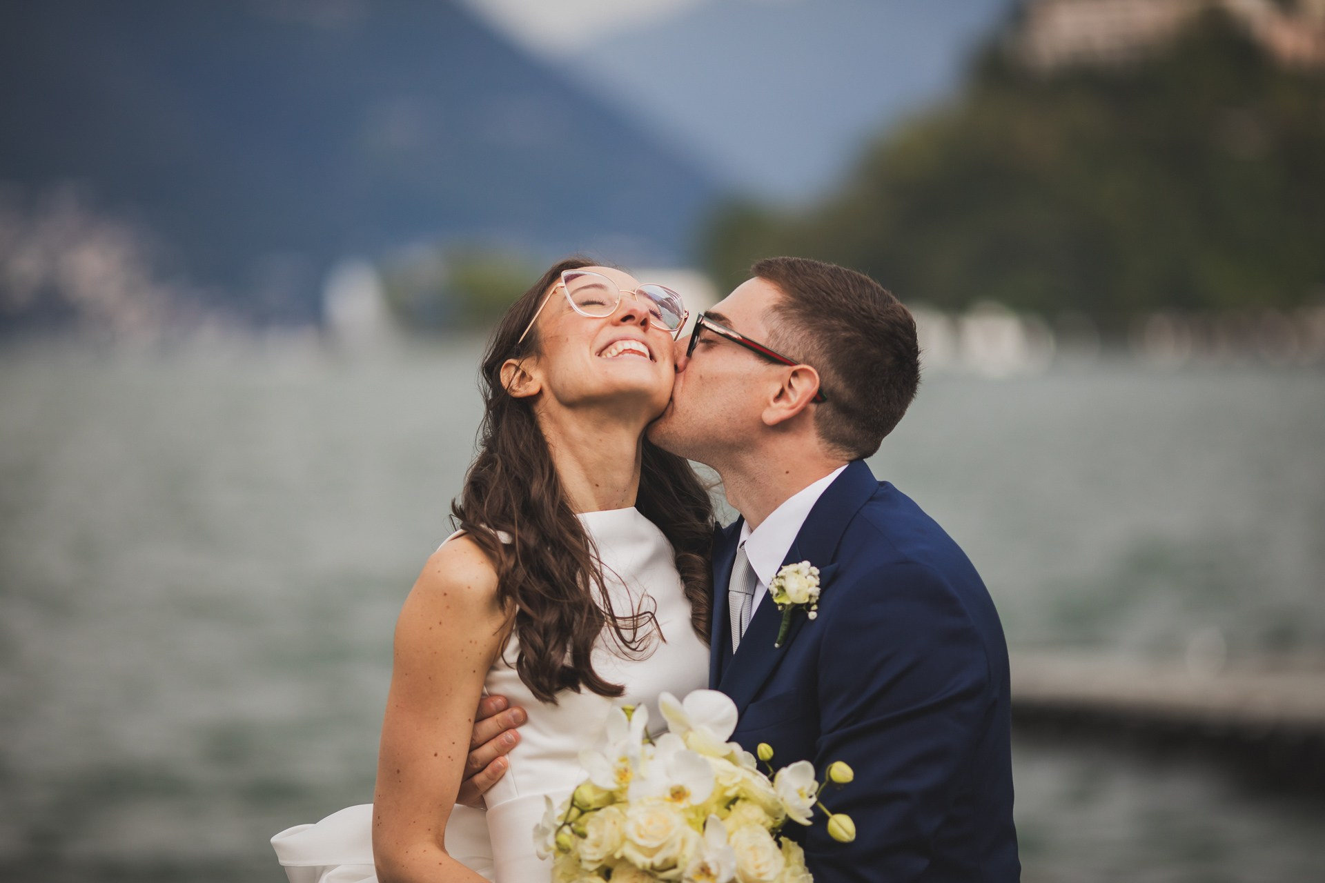Matrimonio con la Pioggia Milano Emme Studios. Fotografa di matrimonio a Milano e in Lombardia. Racconto matrimoni con uno stile naturale, elegante e senza pose forzate