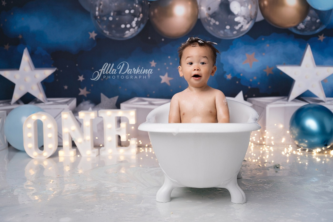 Cake smash session price guide. Newborn and family photographer. Hills District. Sydney