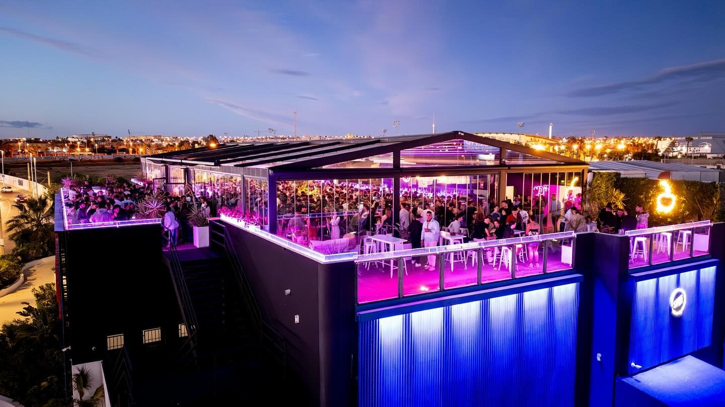 Zona El Parking | FOTKAI, Торревьеха