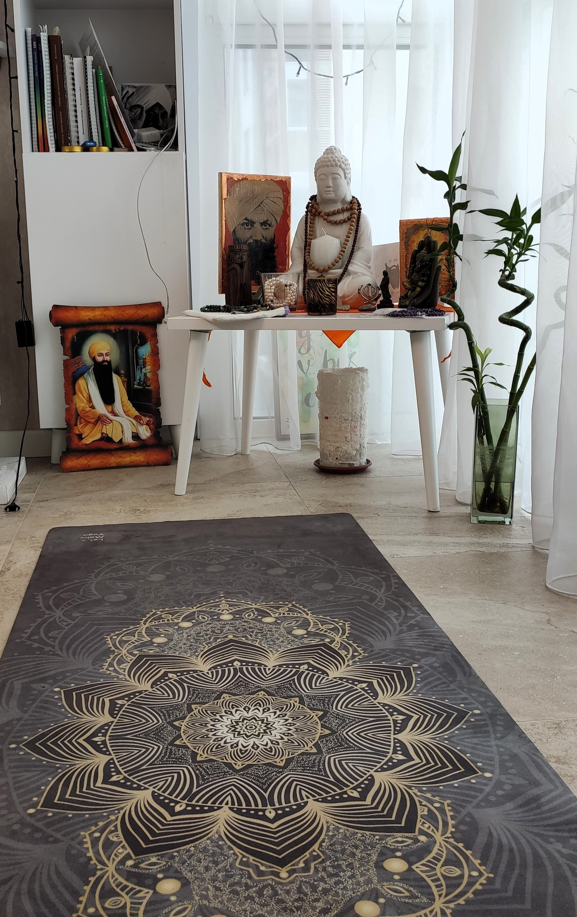 Кейс по дизайну. Алена и Даниль, пара 45+, врач и практикующий йог. Change4Life: медитации, выгорание, мягкие навыки, ретриты