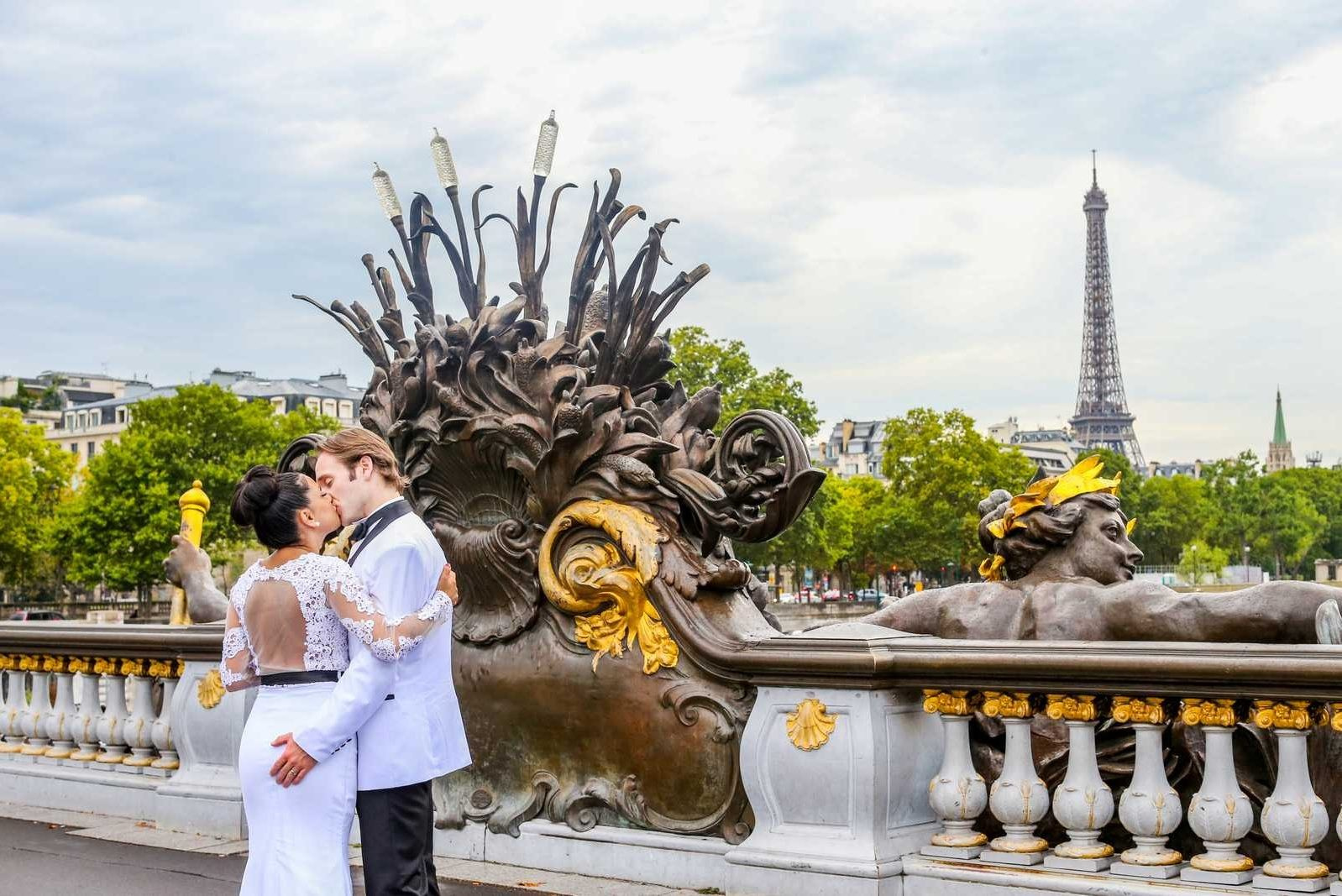 Wedding Proposal in Paris: 7 Refined & Realistic Ideas for 2026. Photographe à Paris