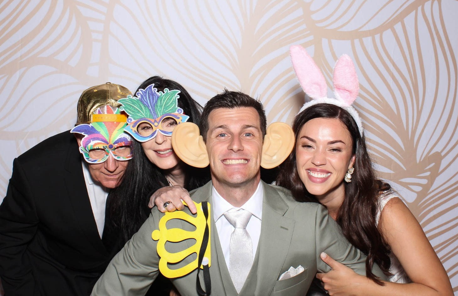 SmileyBooth provides fun, high-quality photobooth hire for all types of events across the Perth area. We add more fun to your events!!