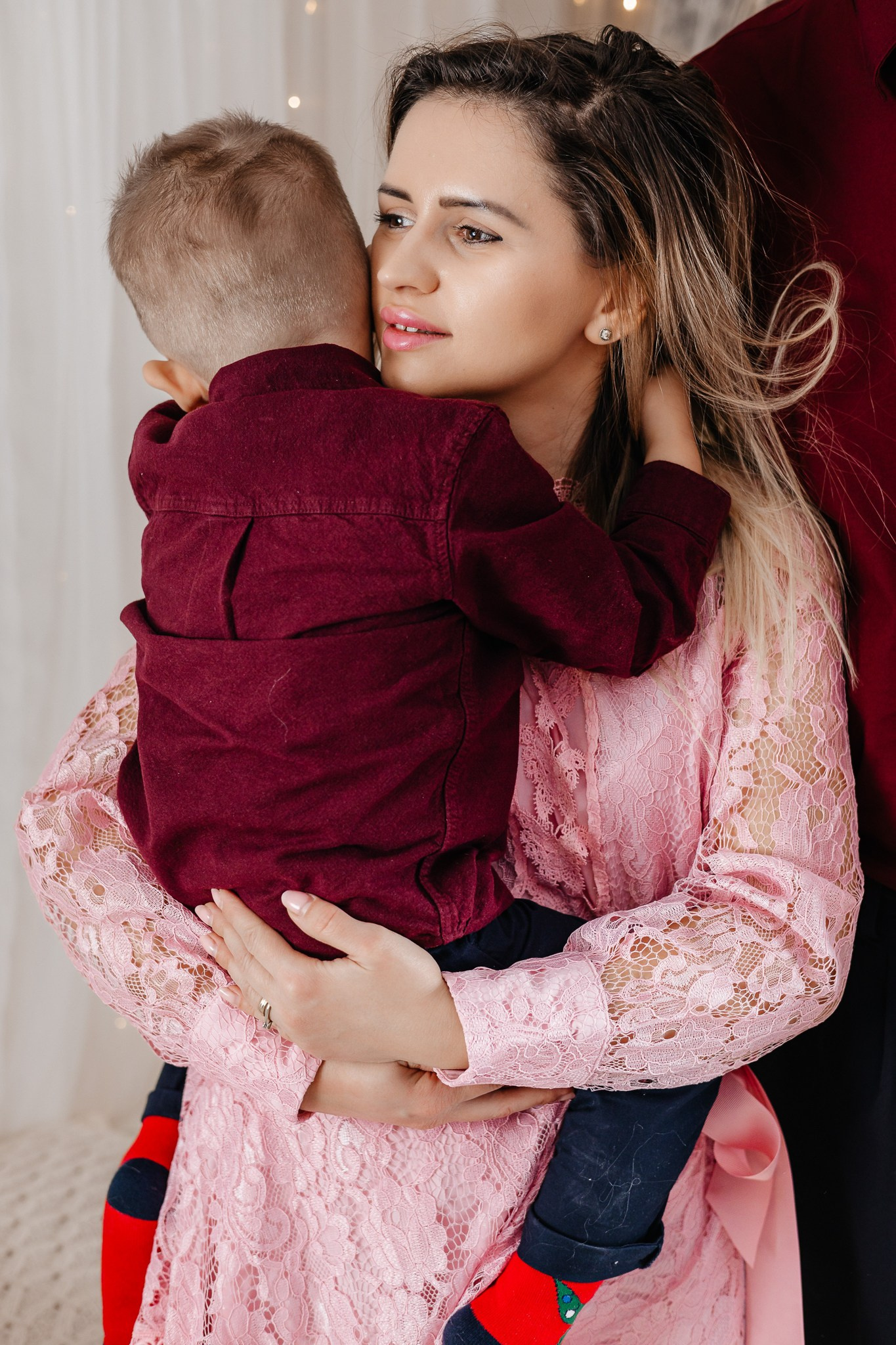 Ședințe Foto Crăciun 2025 Piatra Neamț | Fotografii de Sărbători | FotoACTIV. Fotograf Profesionist Piatra Neamț, Roman, Târgu Neamț, Bicaz, Neamț | Studio, Nuntă, Botez, Eveniment | FotoACTIV