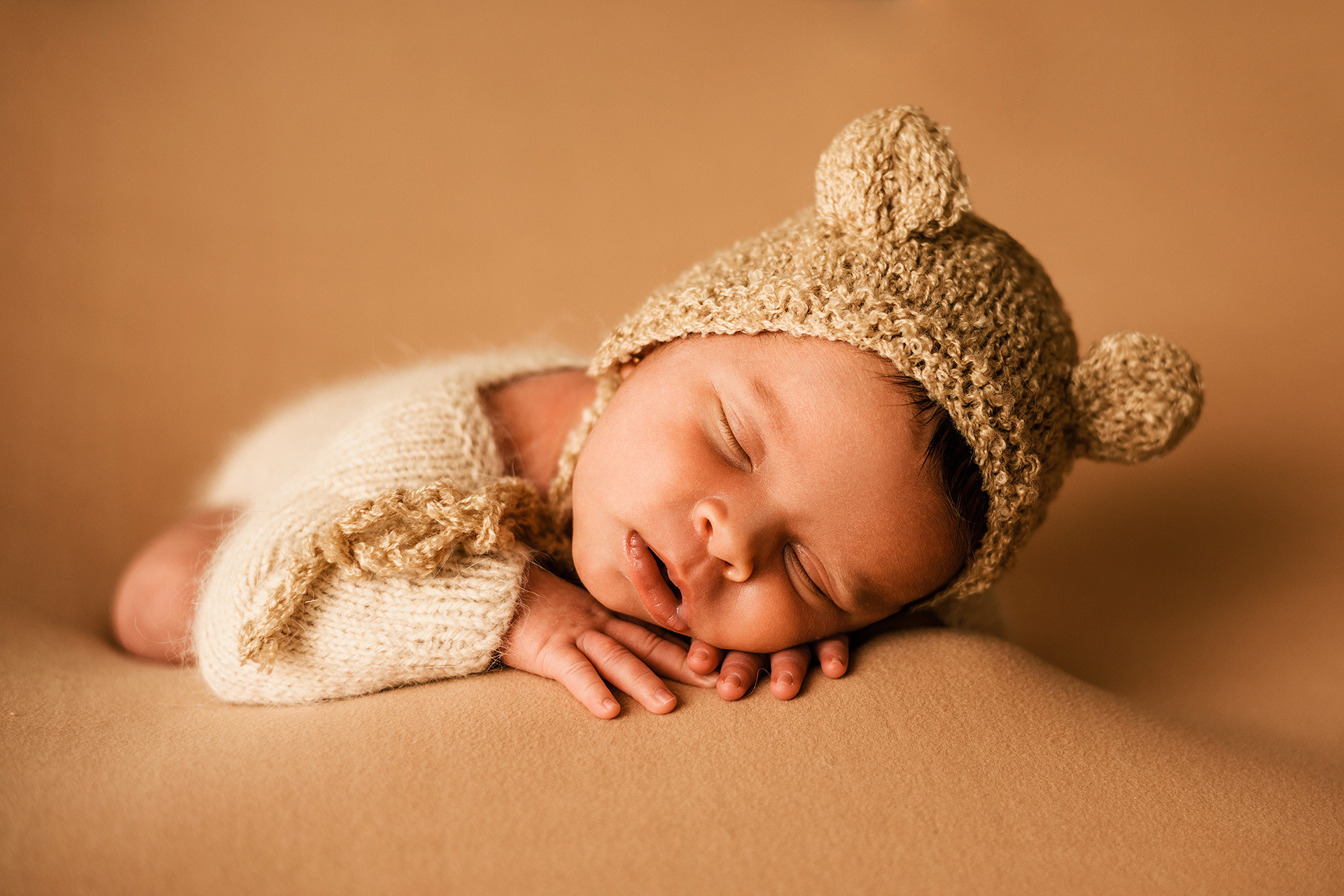 Fotografía de bebé recién nacido Punta Cana. Fotógrafo de Bodas y Propuestas de Matrimonio en Punta Cana – Mikhail Chernov