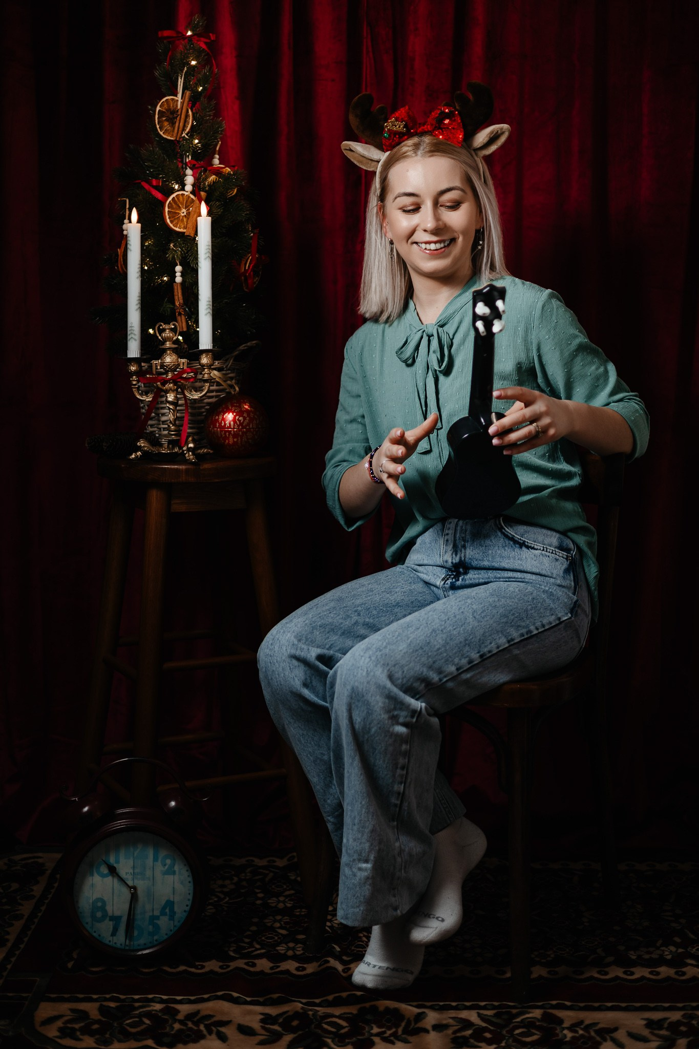 Ședințe Foto Crăciun 2025 Piatra Neamț | Fotografii de Sărbători | FotoACTIV. Fotograf Profesionist Piatra Neamț, Roman, Târgu Neamț, Bicaz, Neamț | Studio, Nuntă, Botez, Eveniment | FotoACTIV