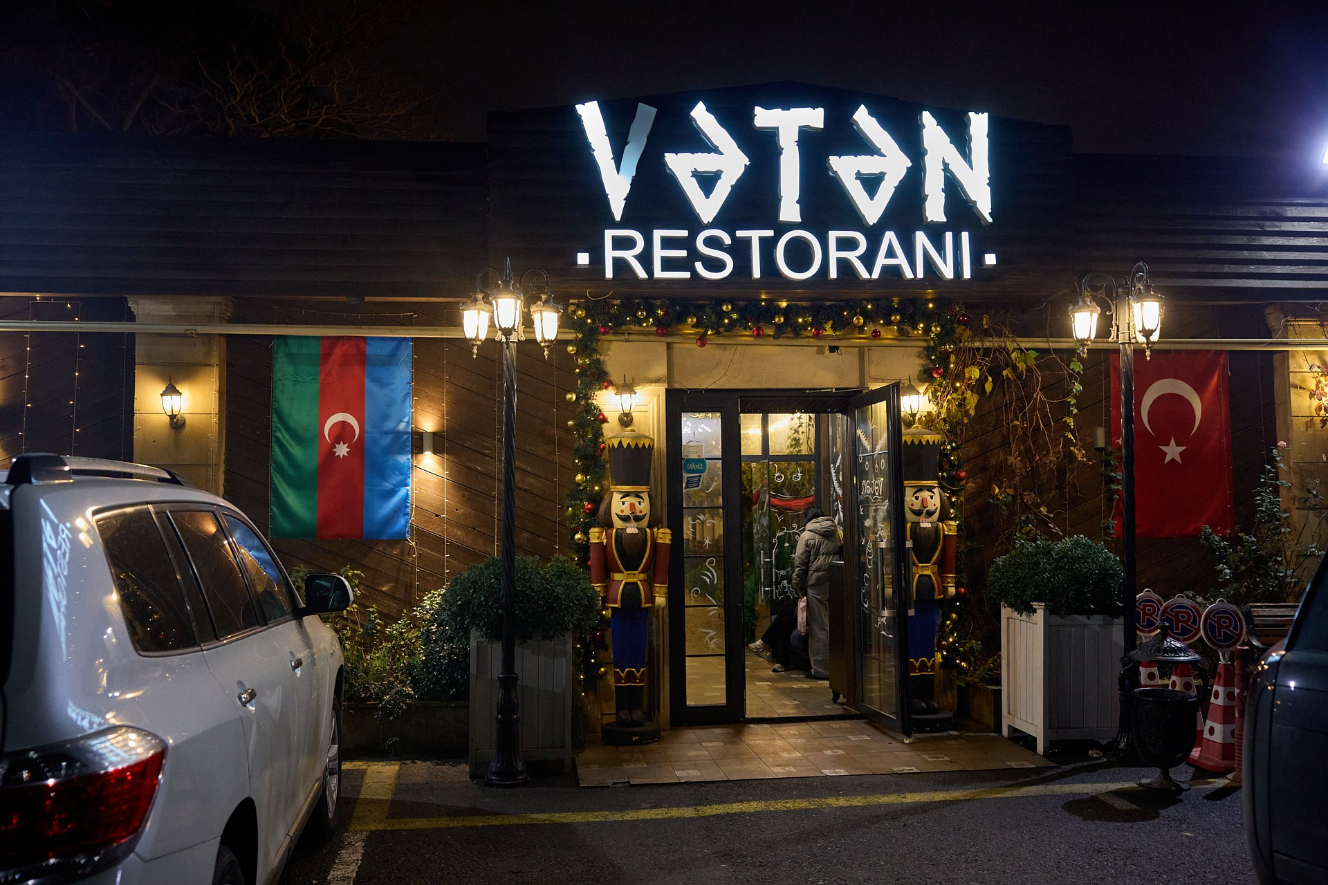 Практика в Yoga Shahi Center. Фотограф в Баку Kamran Enceladus