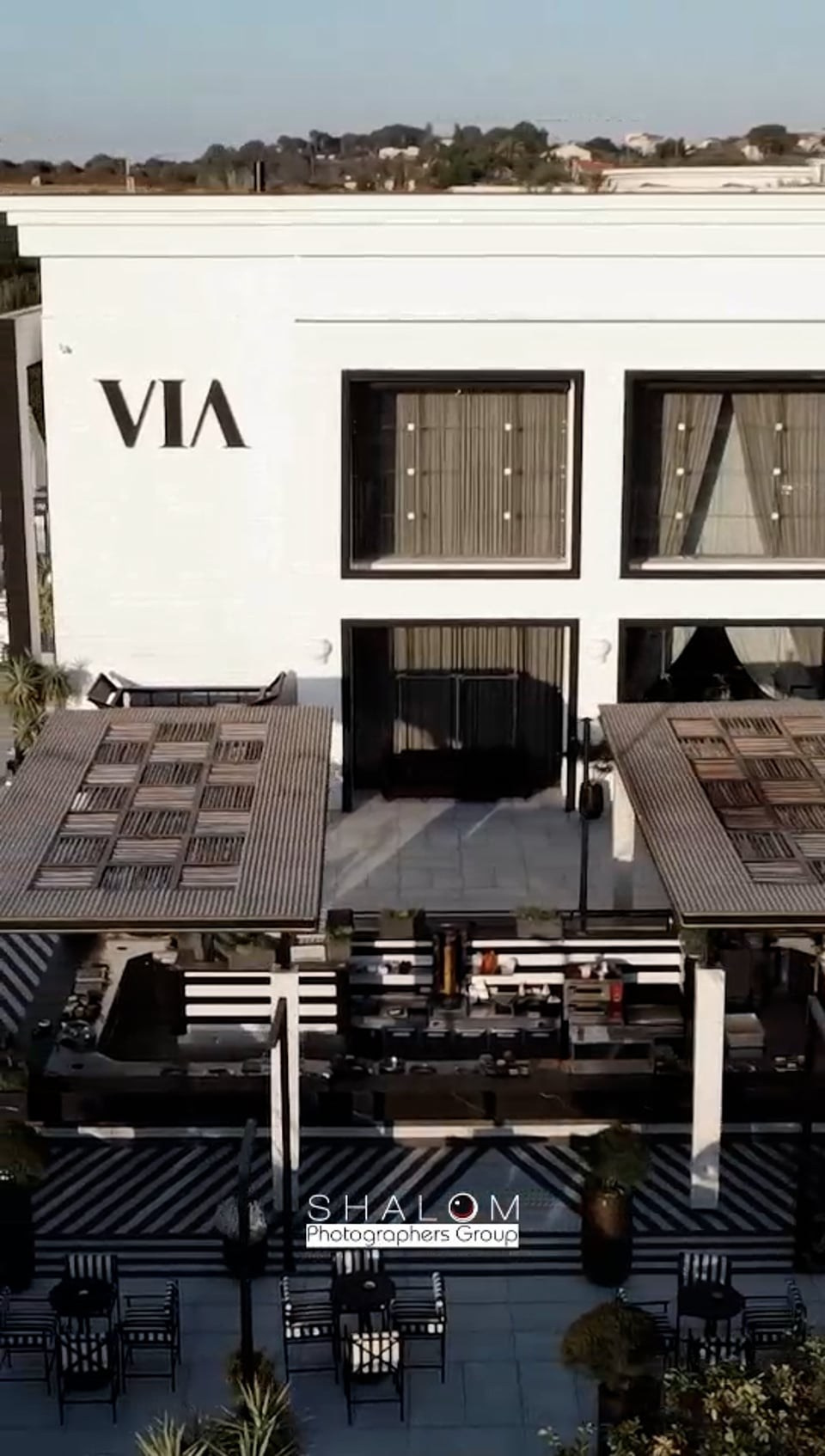 VIA. Wedding and events photographers Studio Shalom