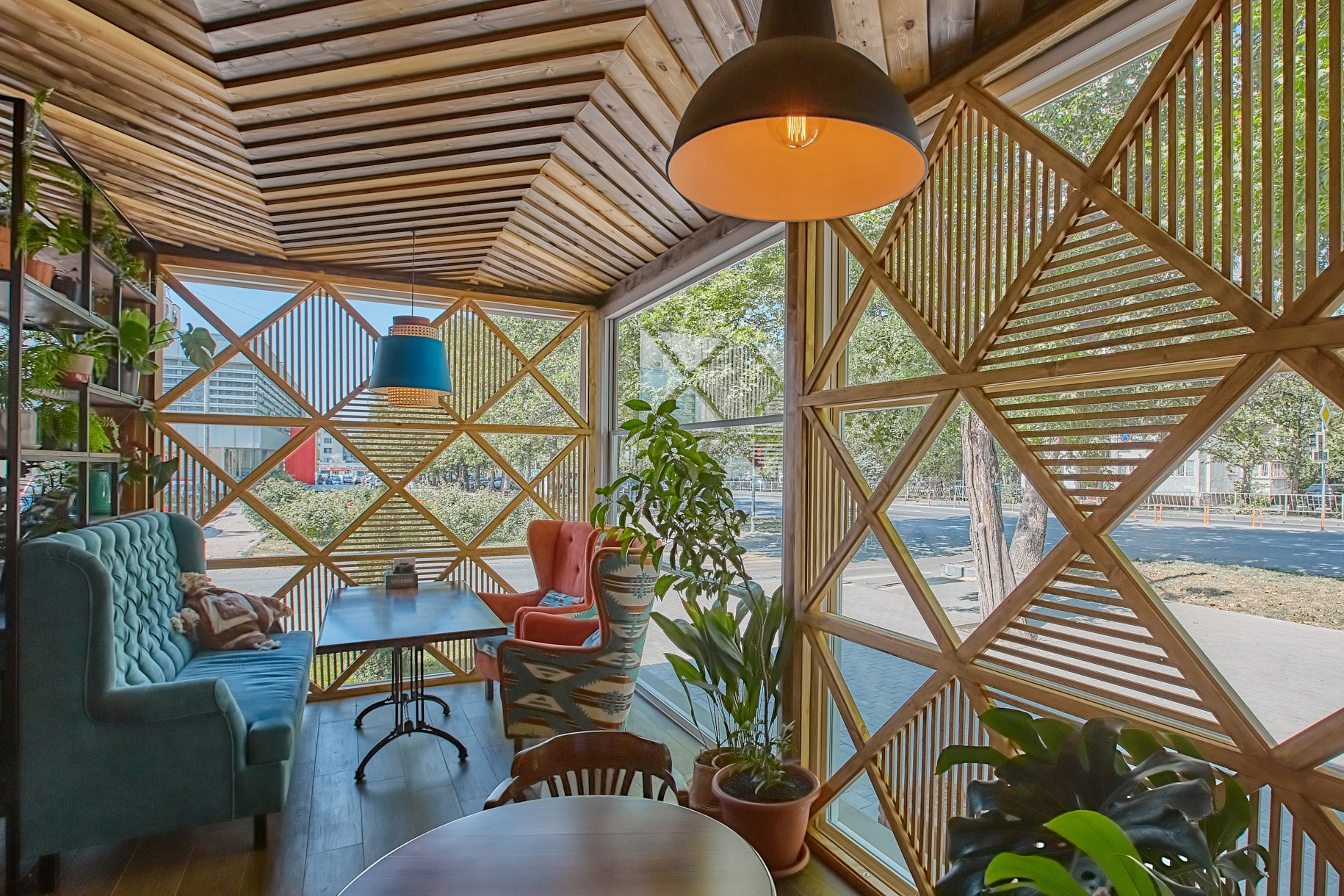 Cafe interior photography — modern café design in Berlin — Innenfotografie eines modernen Cafés in Berlin — Фотосъёмка интерьеров в берлине