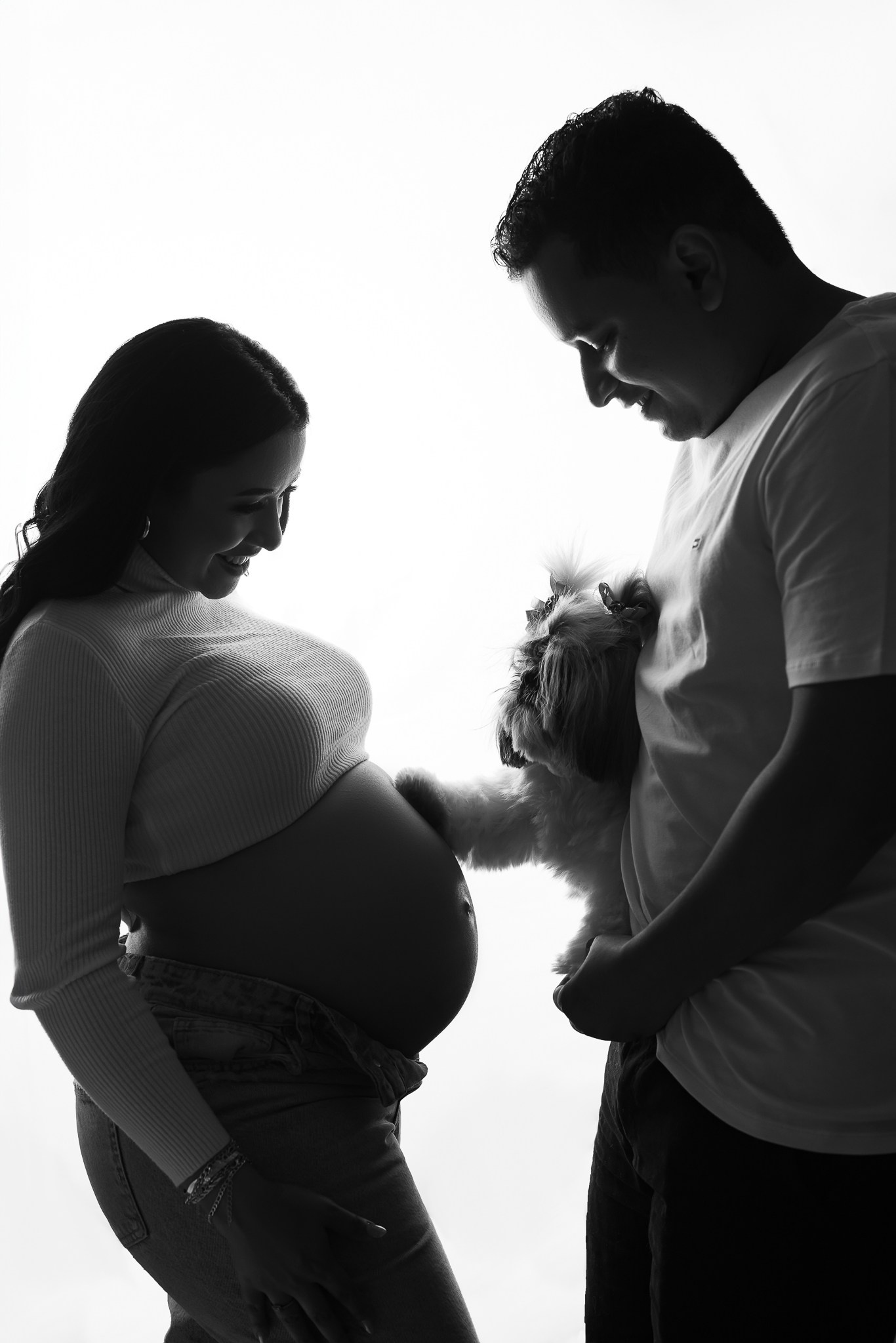 Professional family, maternity & newborn photographer in North Charleston, SC, creating timeless portraits