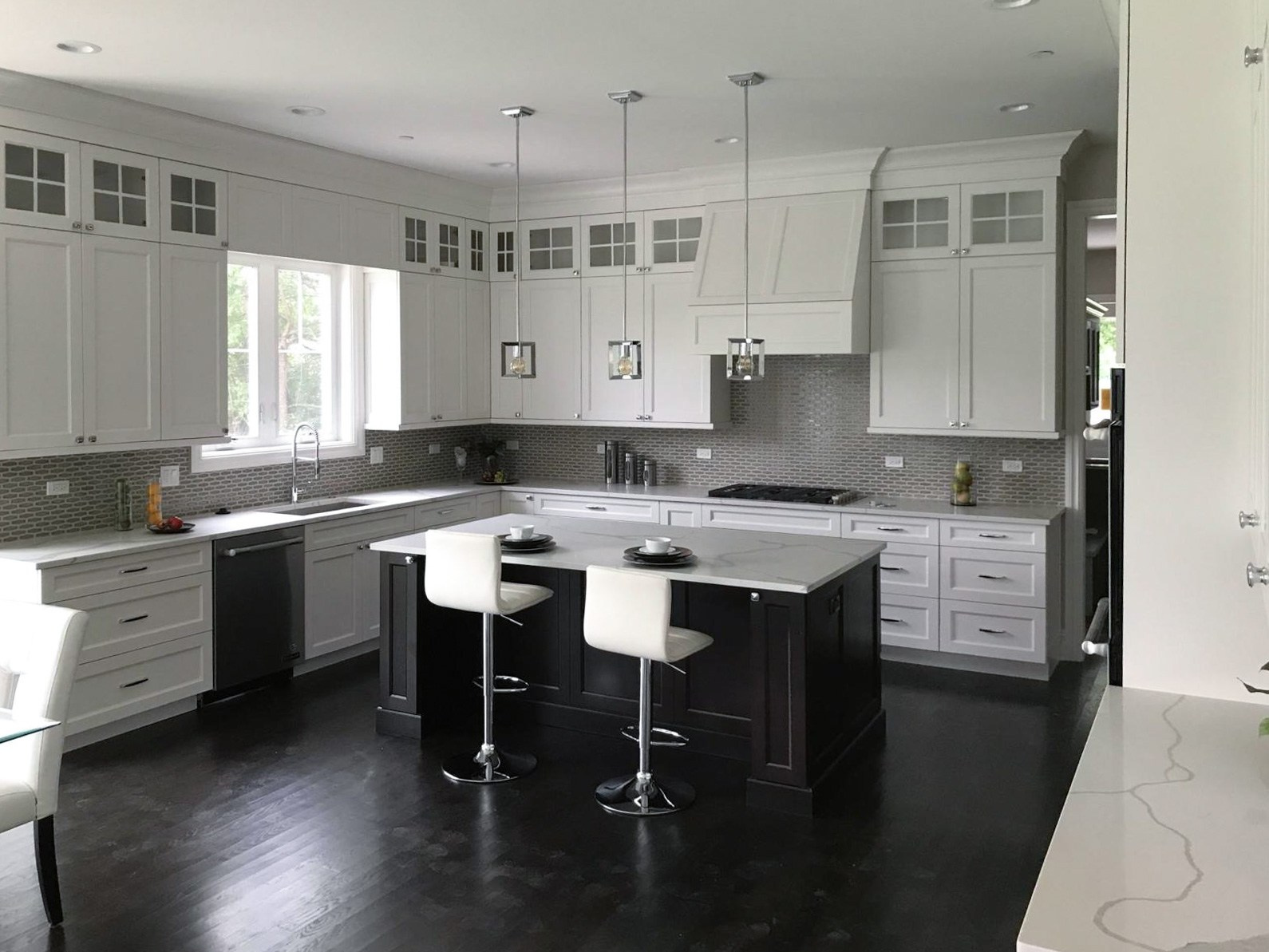 ABOUT. Create the space of your dreams in Florida