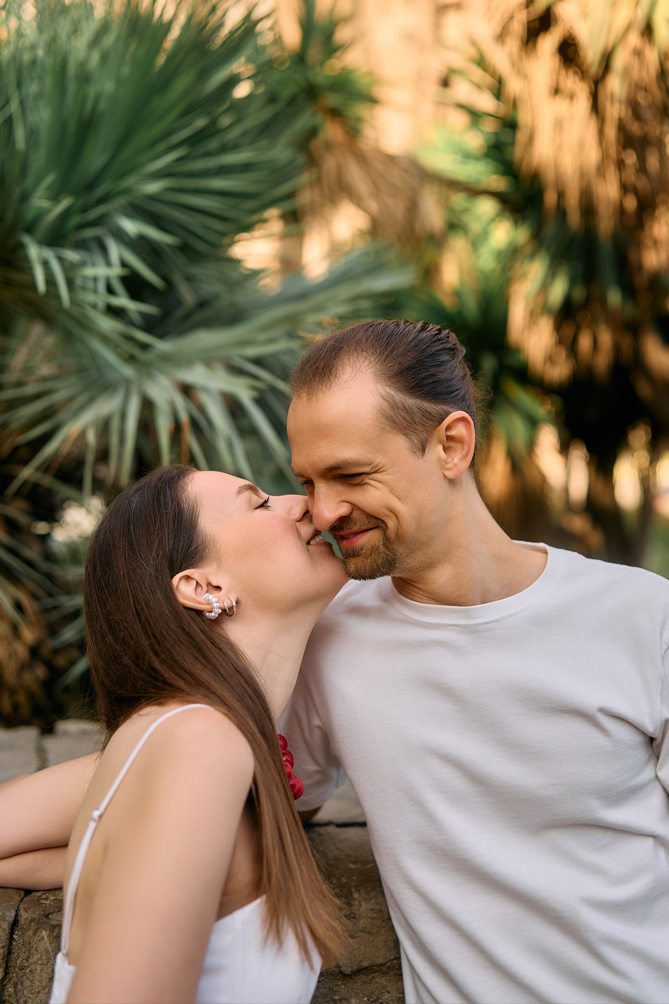 Description of the Sagrada Familia location for a love-story or individual photo shoot in Barcelona, examples of photos. POSTCARD.BCN Photographer Kate in Barcelona. Love-story, family or individual photo shoots